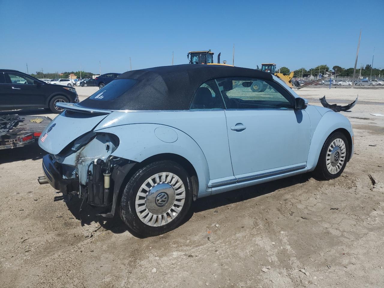 2015 Volkswagen Beetle - Image 3