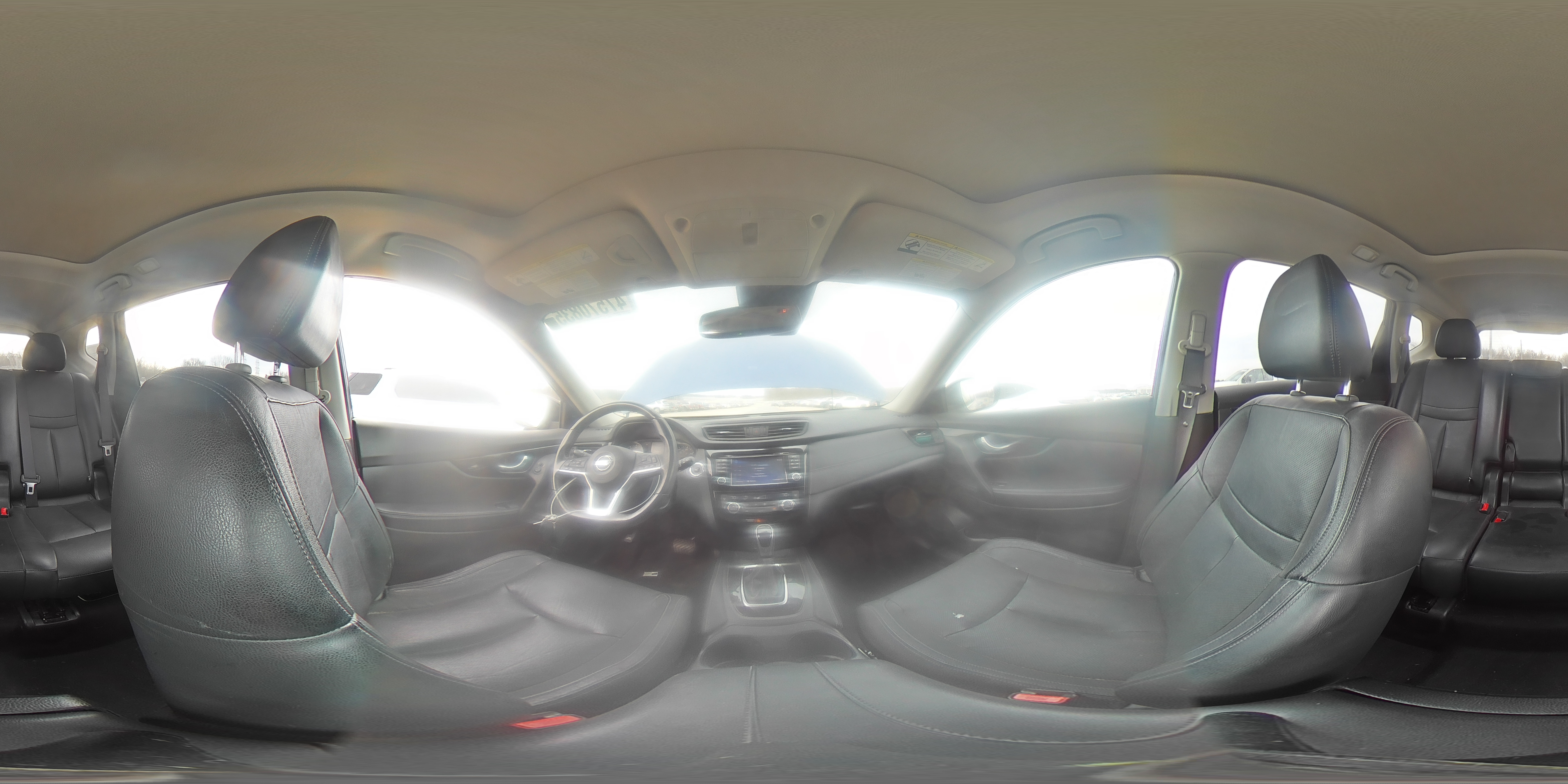 2017 Nissan Rogue - Image 13