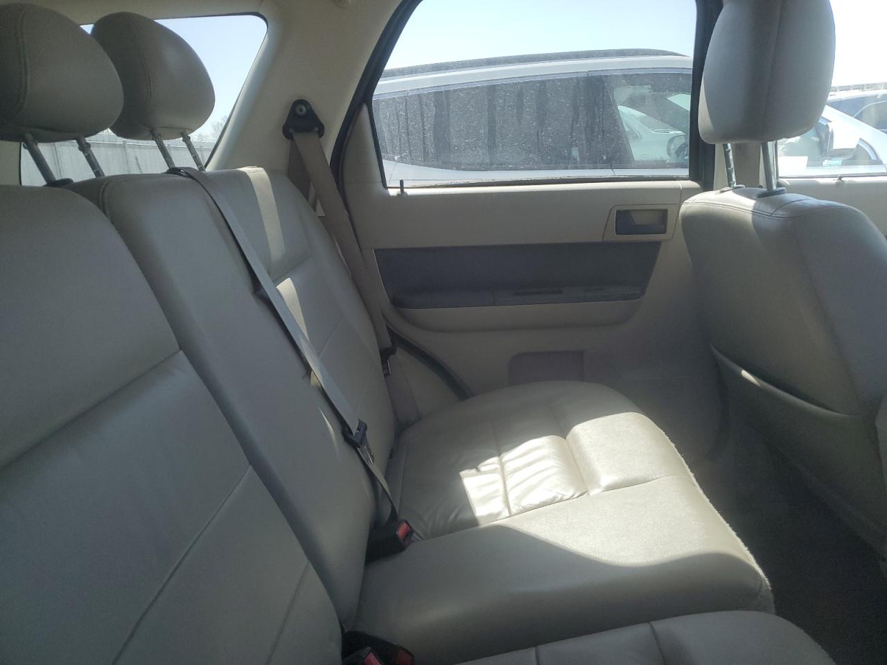 2009 Ford Escape - Image 12
