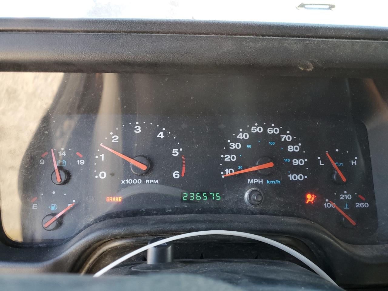 2003 Jeep Wrangler - Image 9