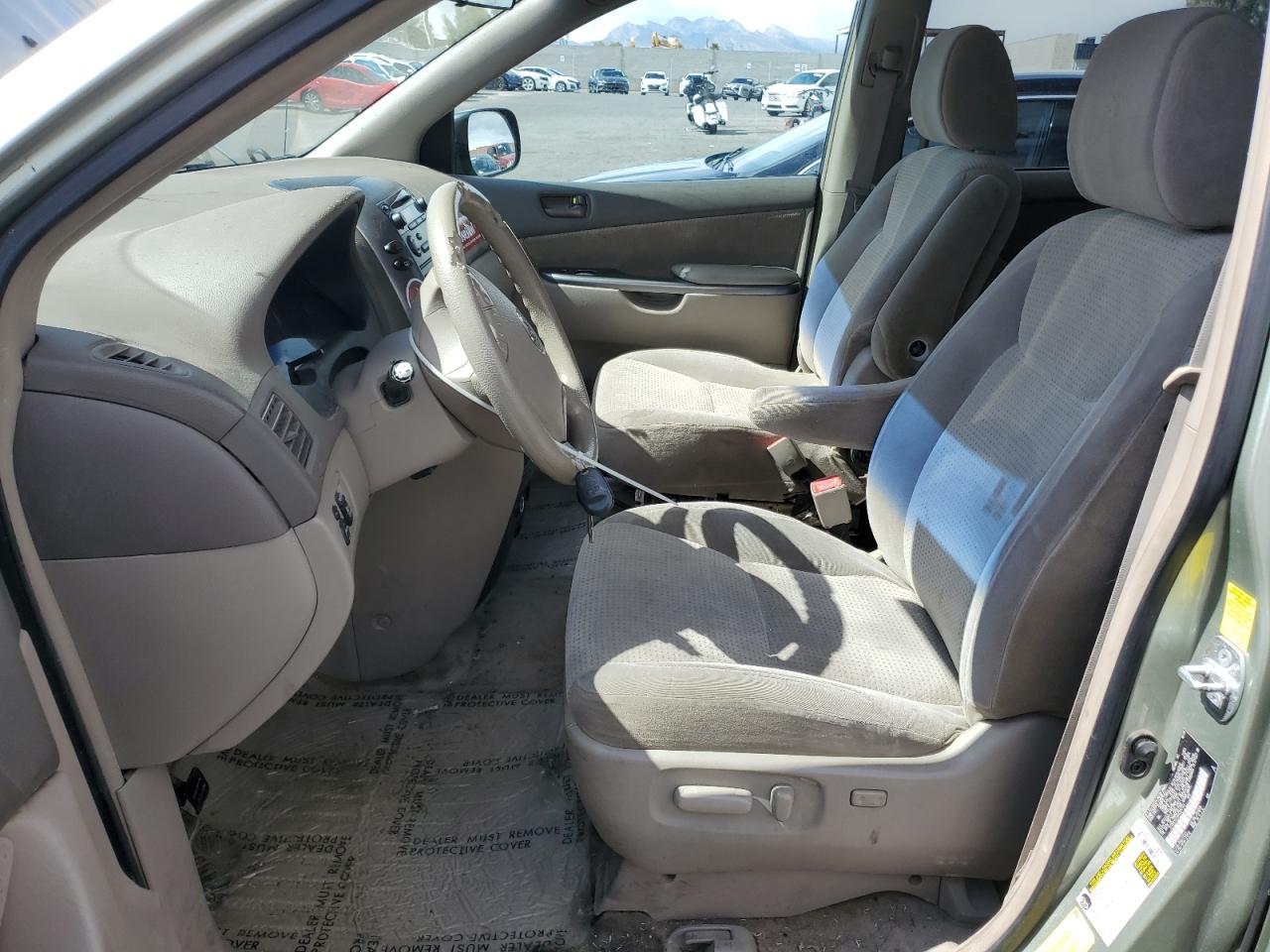 2010 Toyota Sienna - Image 7