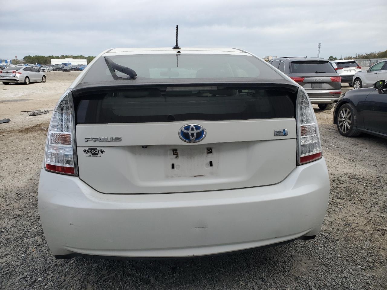 2010 Toyota Prius - Image 6