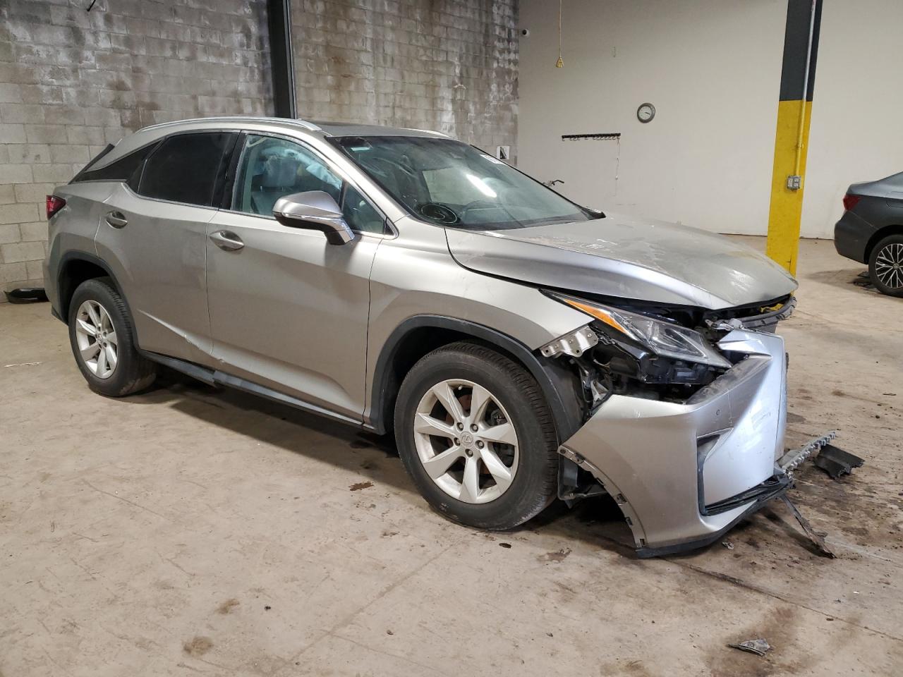 2017 Lexus RX - Image 4