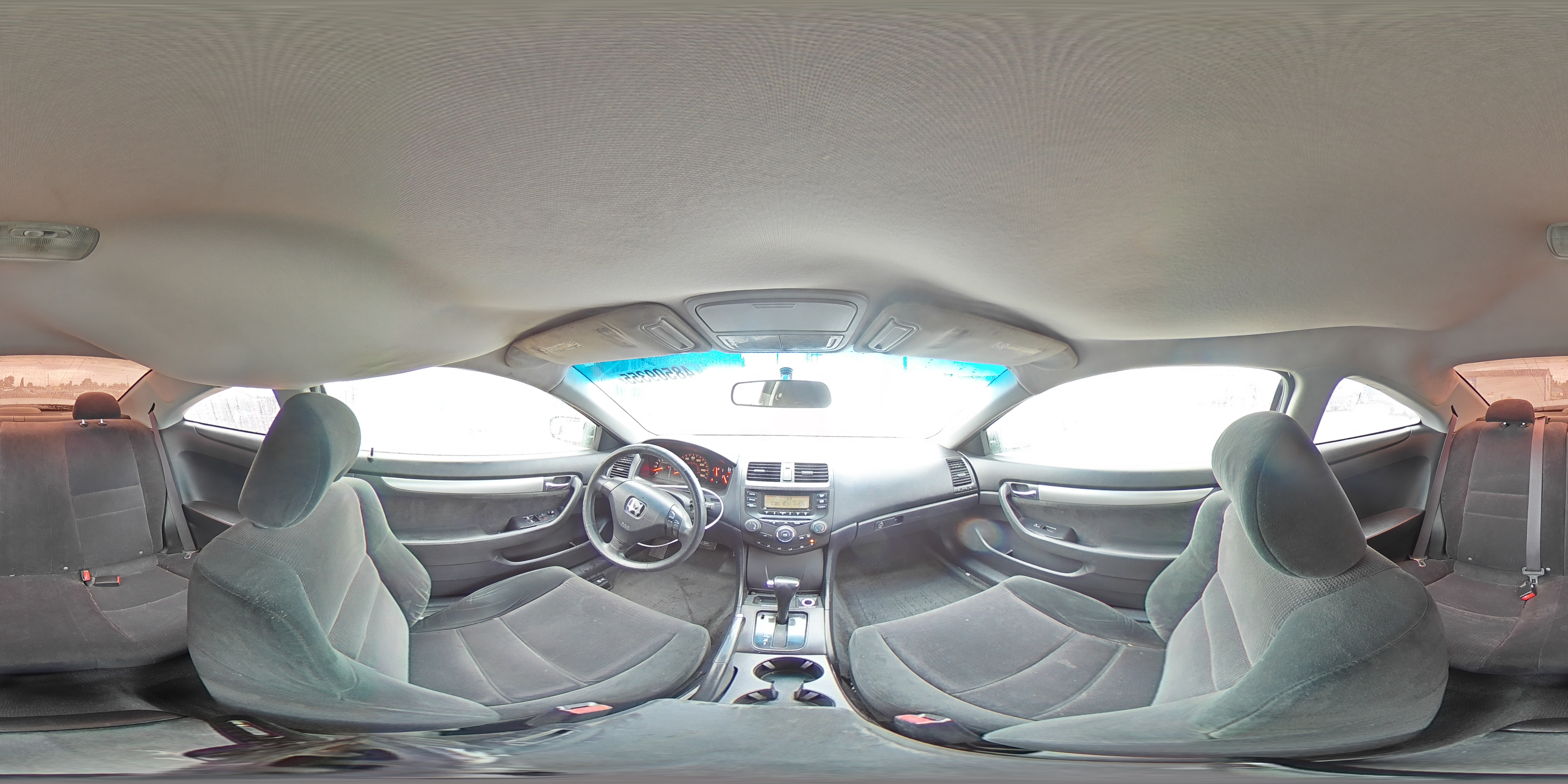 2004 Honda Accord - Image 13
