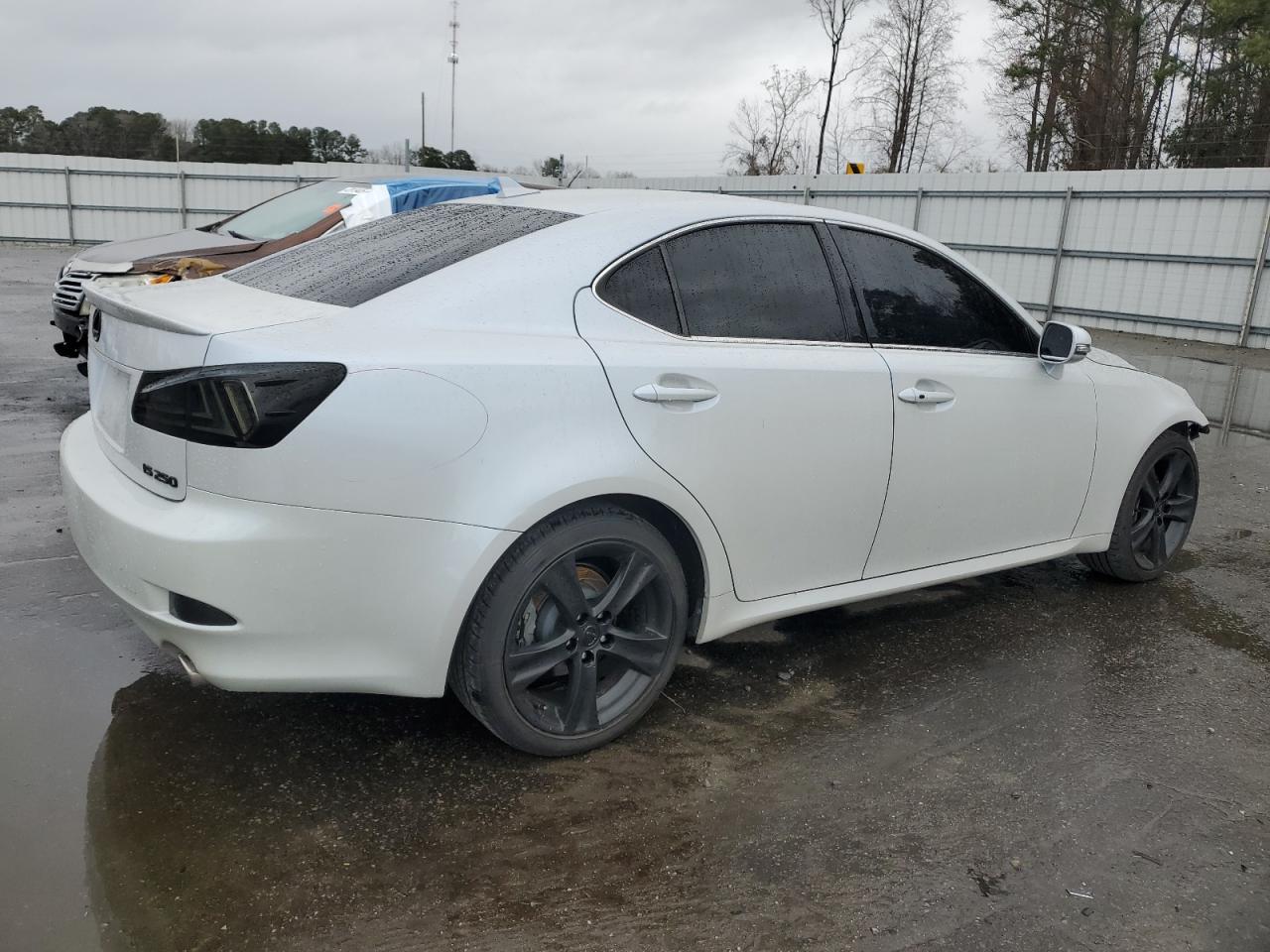 2011 Lexus IS - Image 3