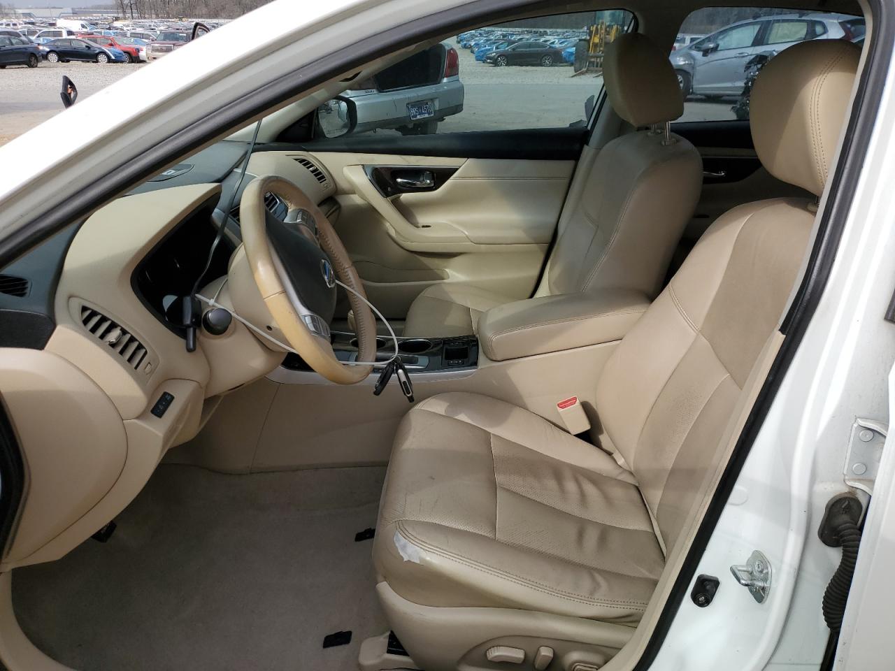2014 Nissan Altima - Image 7