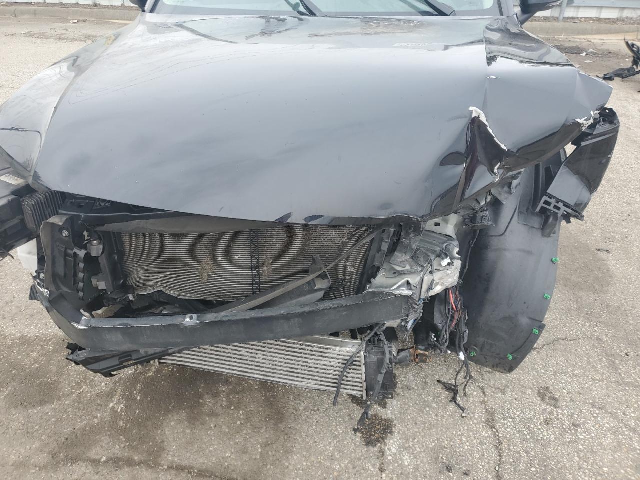 2021 Volvo XC40 - Image 12