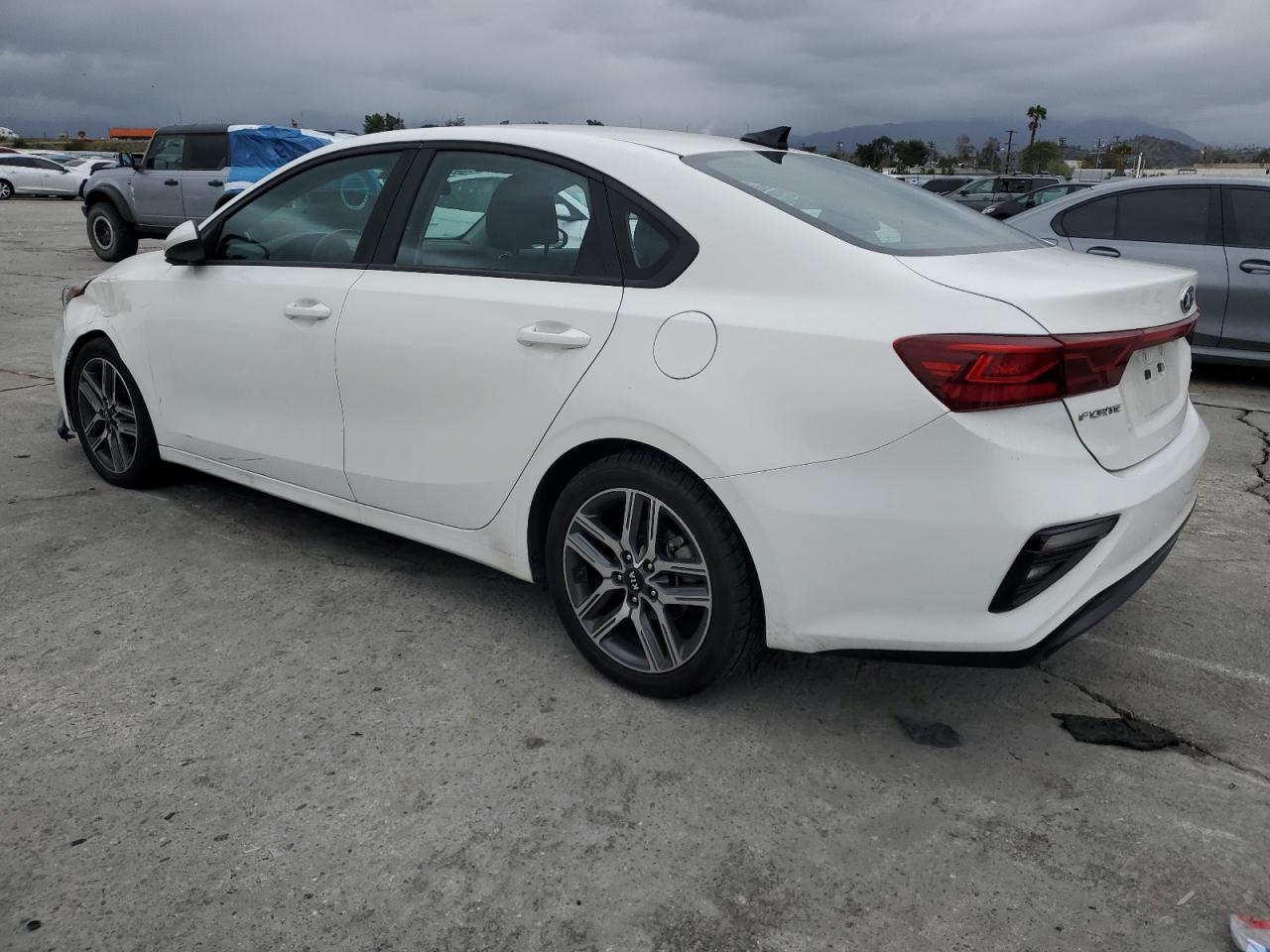 2019 Kia Forte - Image 2