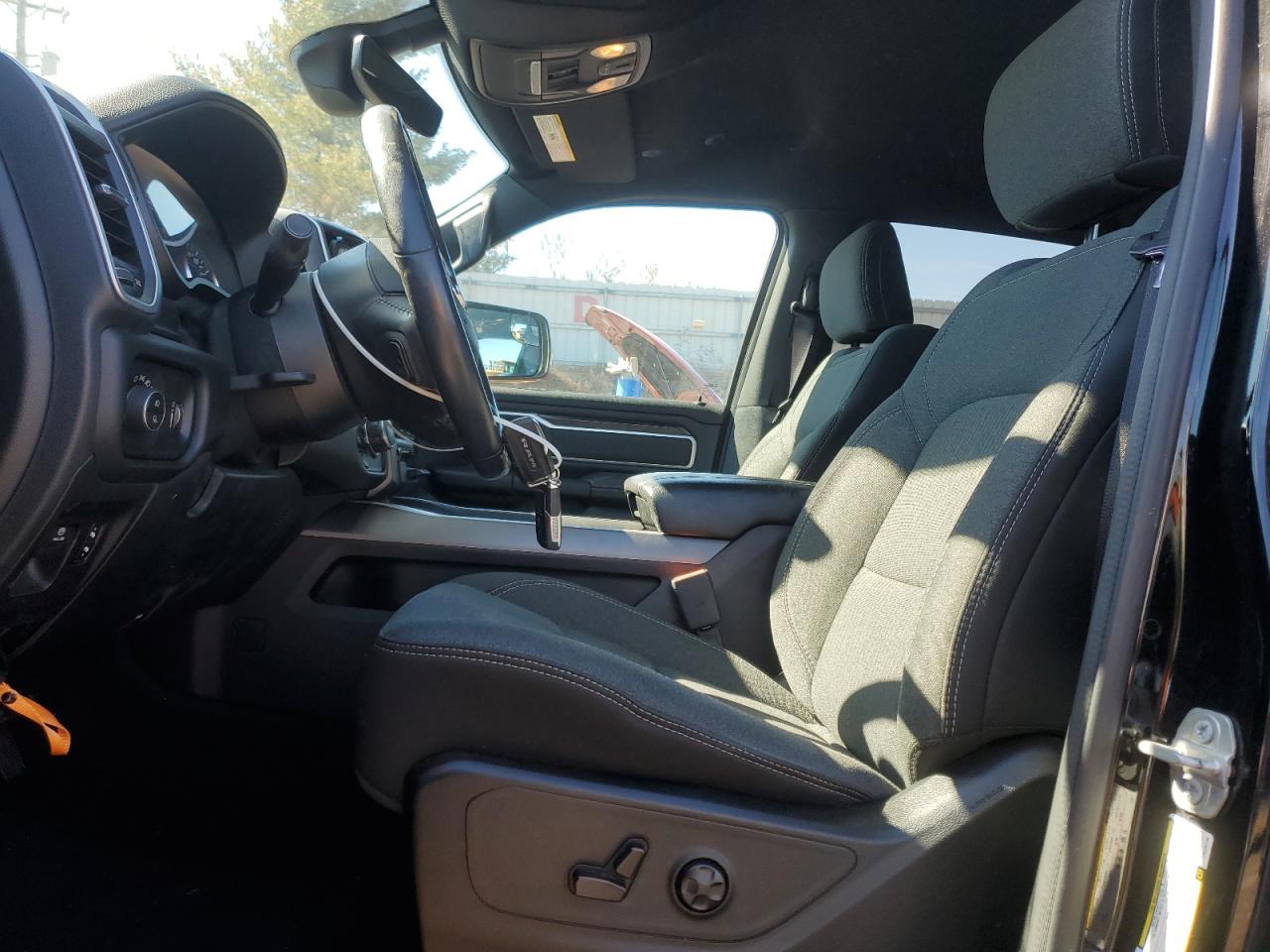 2020 RAM 1500 - Image 7