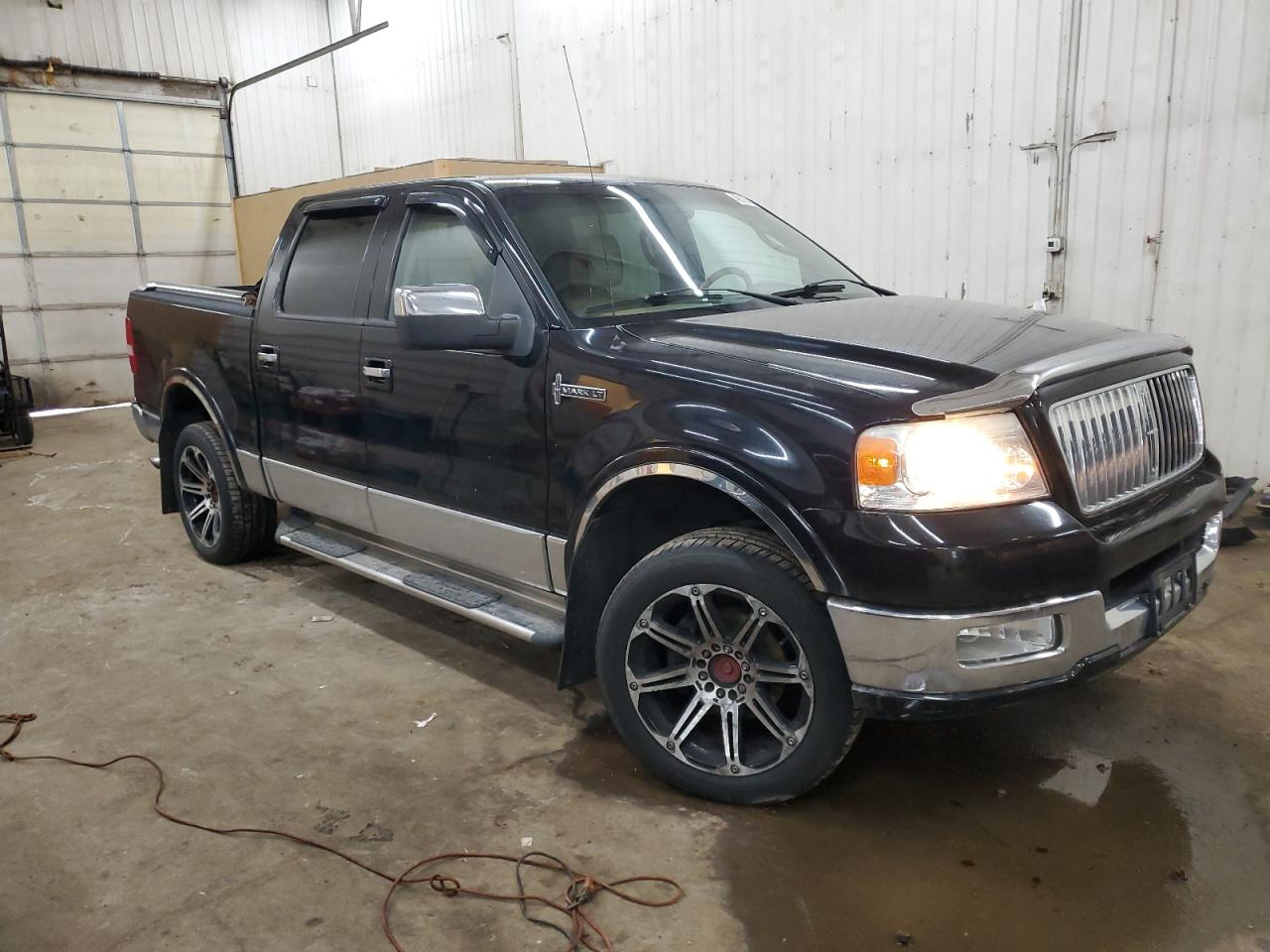 2006 Lincoln Mark LT - Image 4