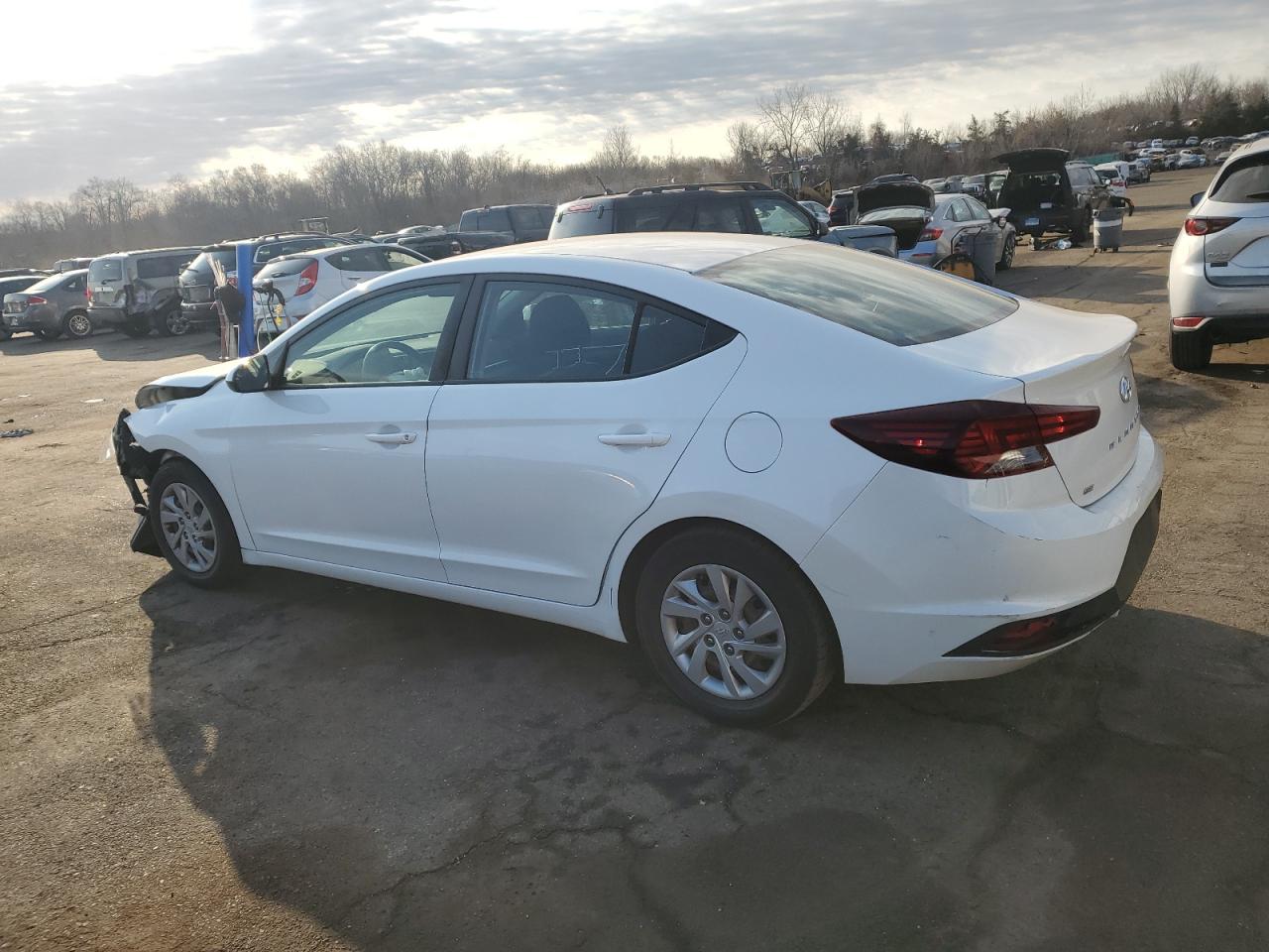 2019 Hyundai Elantra - Image 2