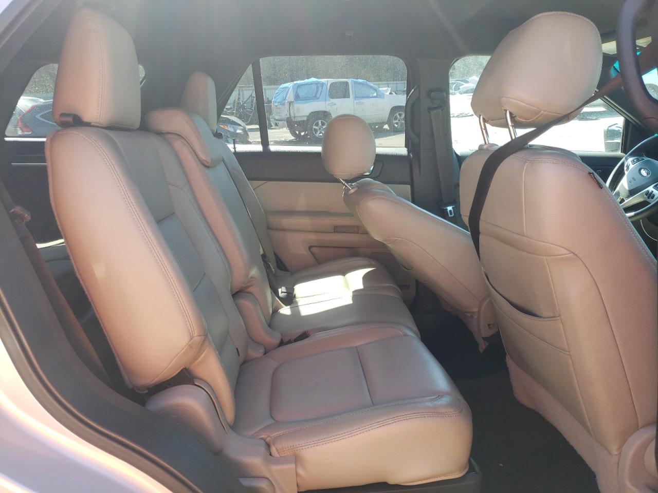 2013 Ford Explorer - Image 11