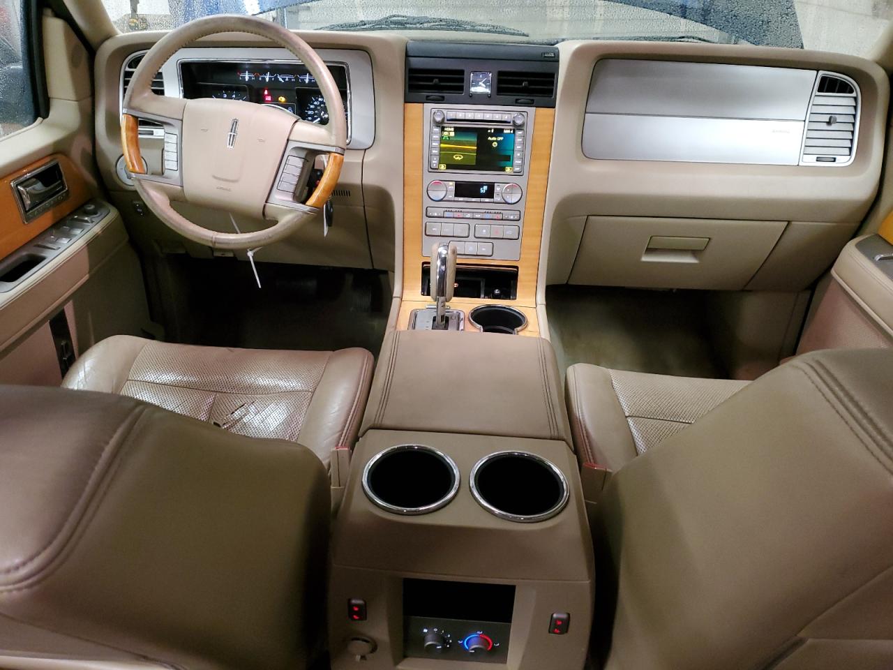 2010 Lincoln Navigator - Image 8