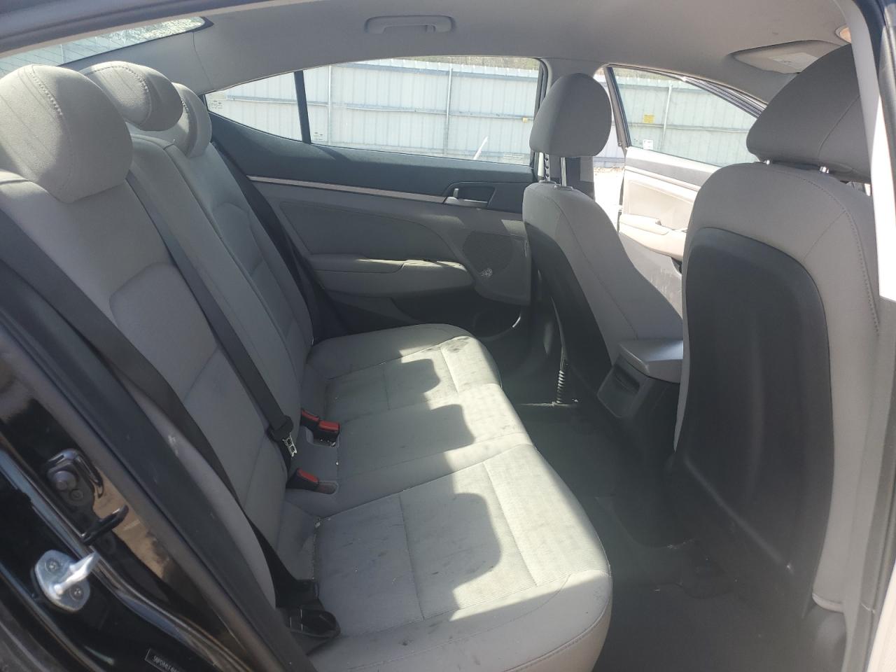 2017 Hyundai Elantra - Image 10