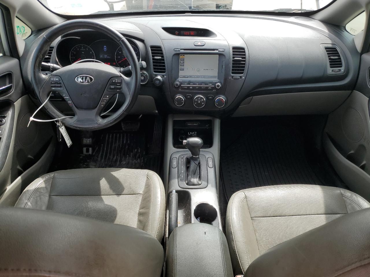 2016 Kia Forte - Image 8