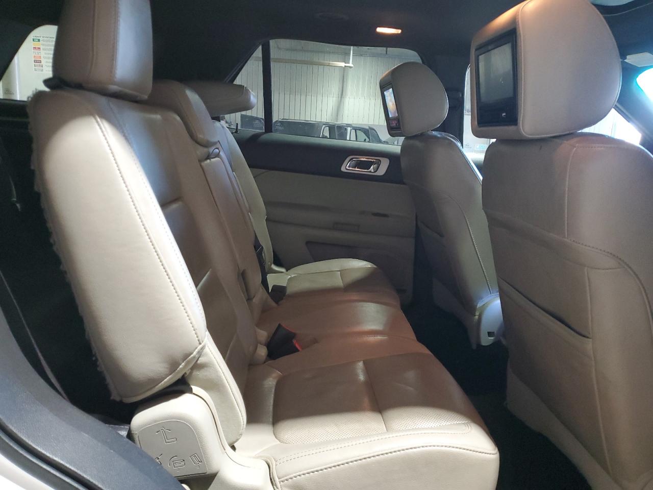 2011 Ford Explorer - Image 11