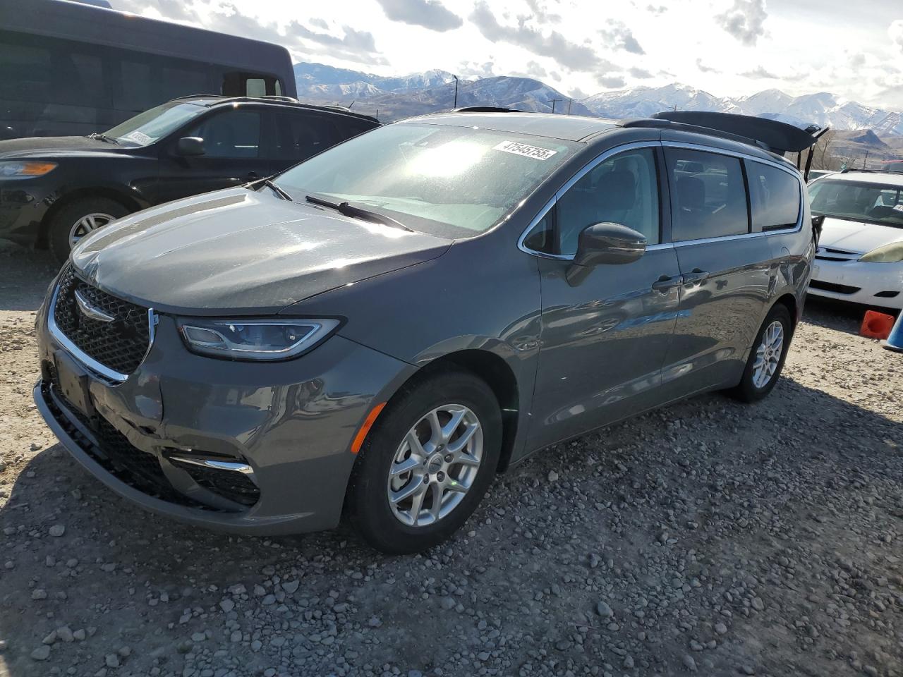 2022 Chrysler Pacifica - Image 1
