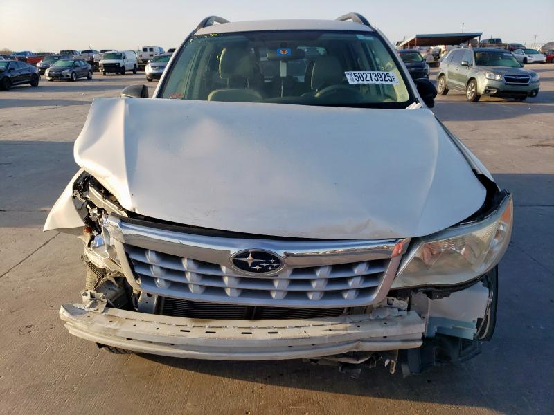 Parquets SUBARU FORESTER 2012 White