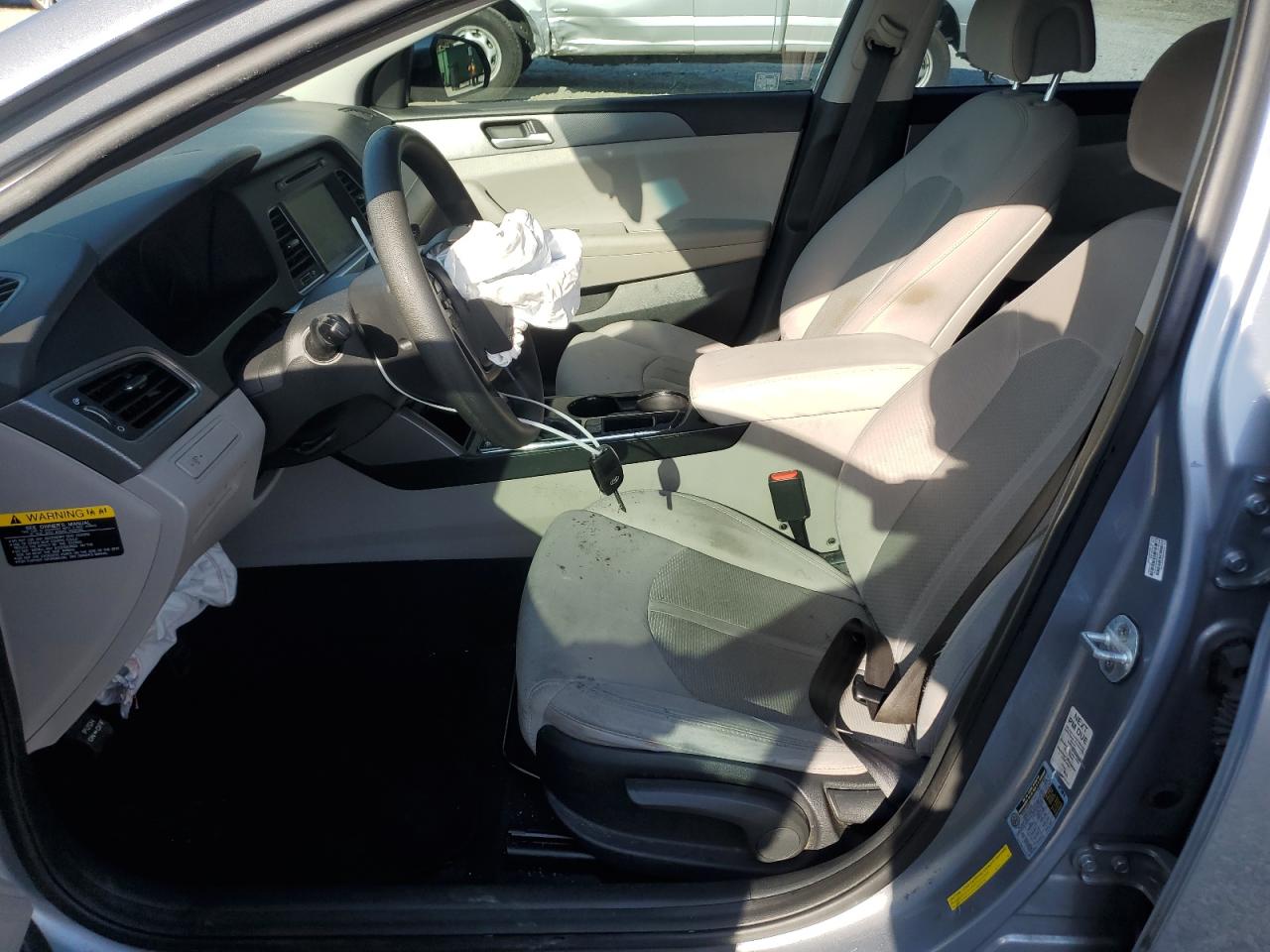 2016 Hyundai Sonata - Image 7