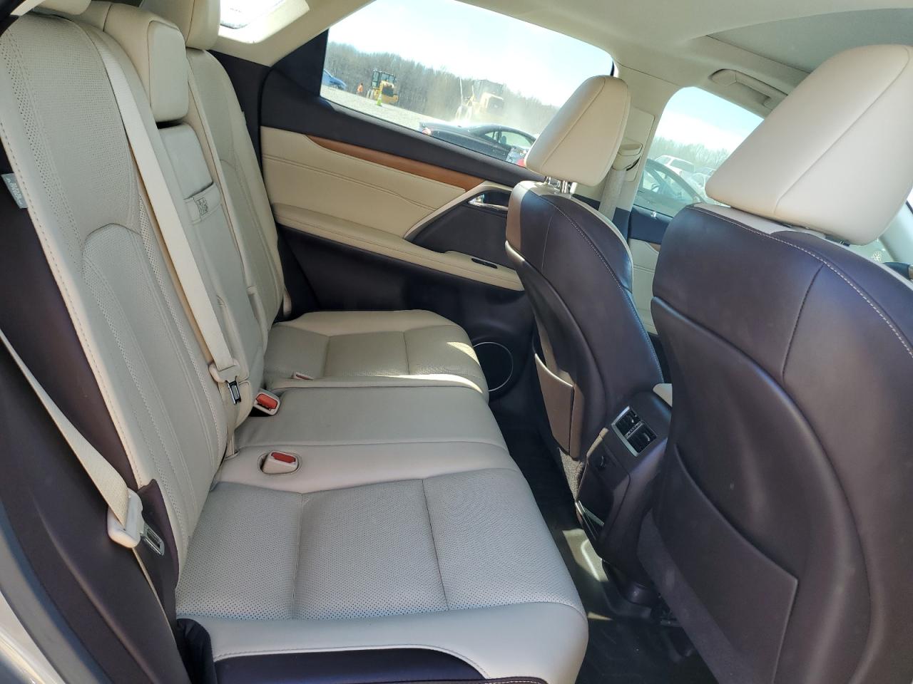 2017 Lexus RX - Image 11
