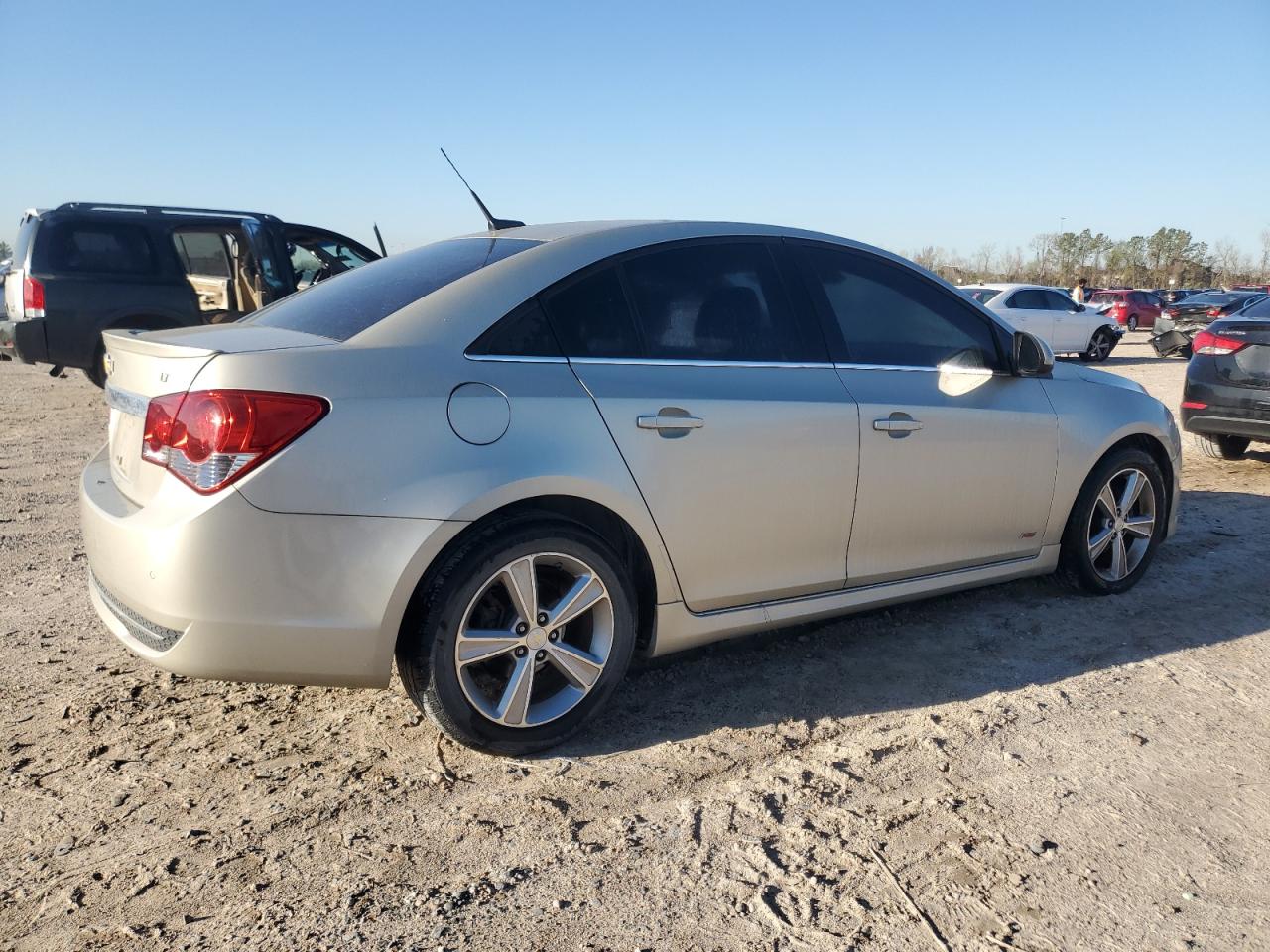 2013 Chevrolet Cruze - Image 3