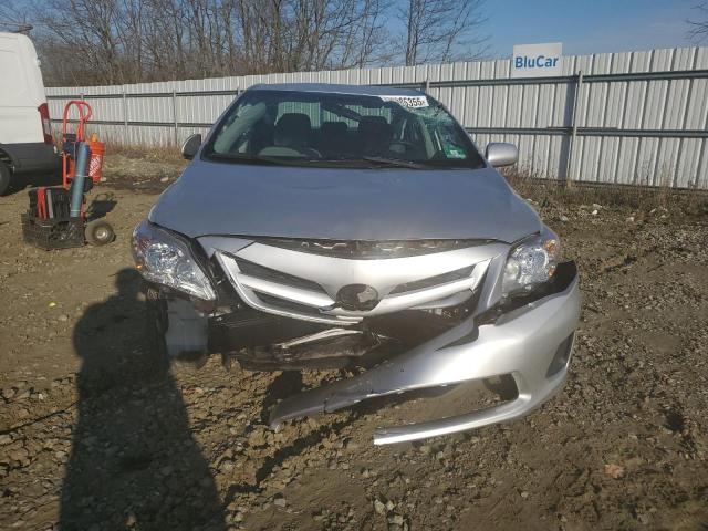  TOYOTA COROLLA 2012 Серебристый
