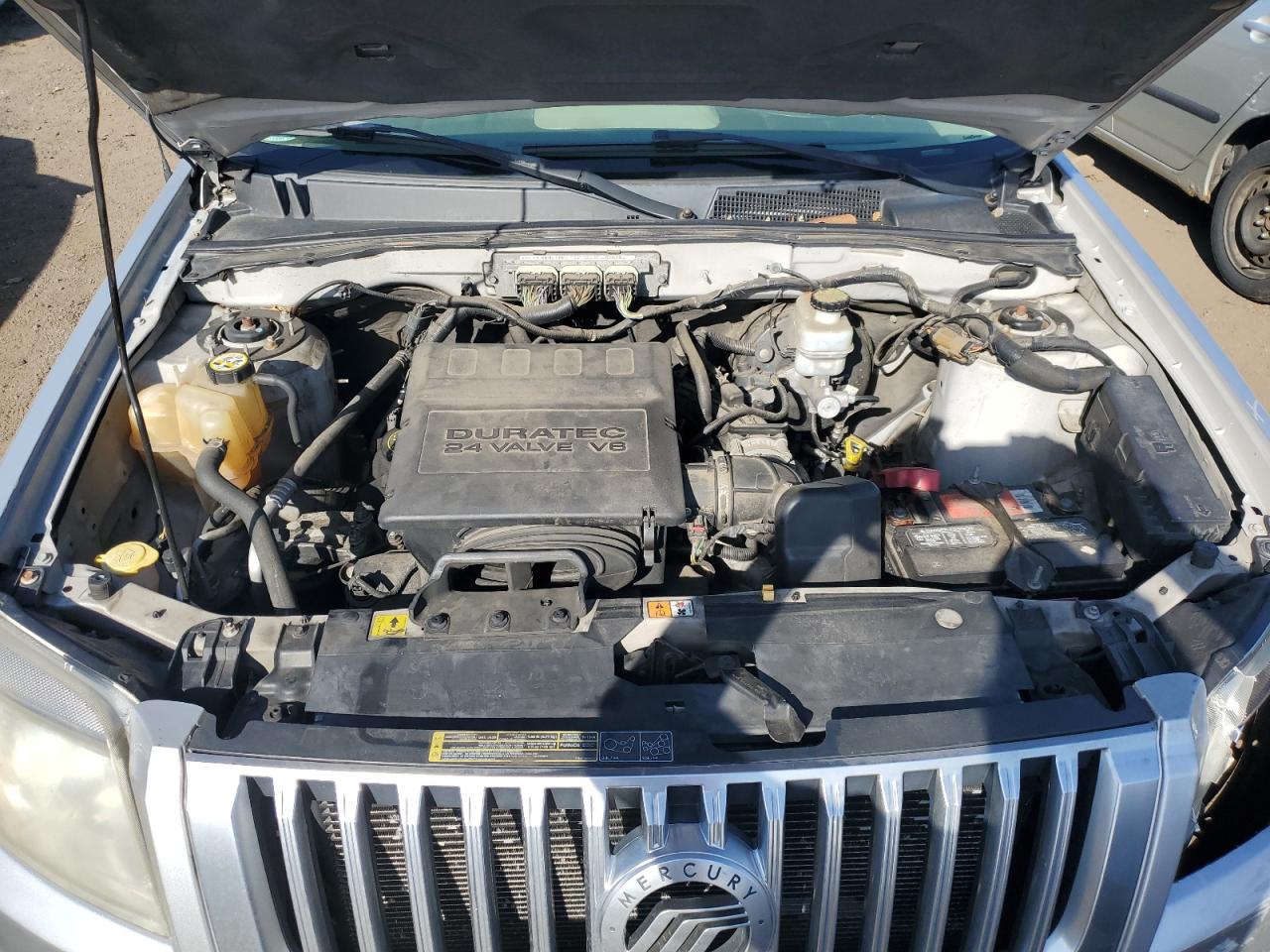 2010 Mercury Mariner - Image 12