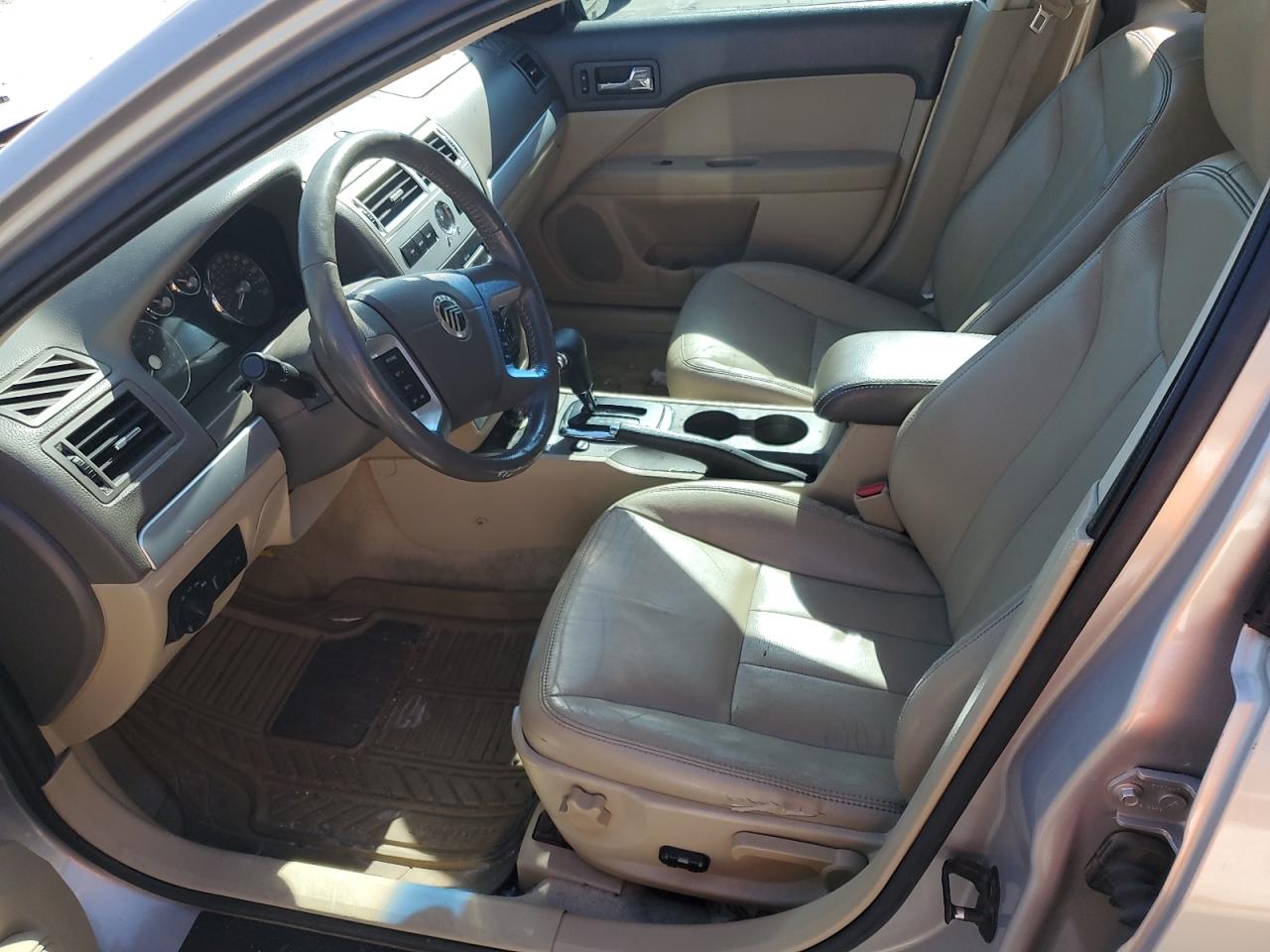 2009 Mercury Milan - Image 7