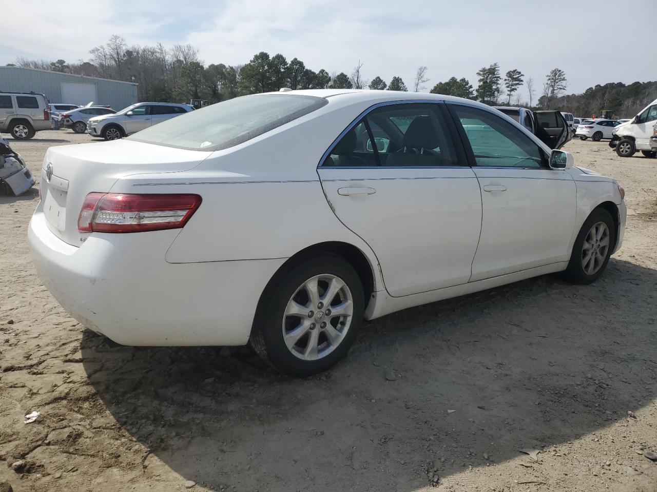 2011 Toyota Camry - Image 3