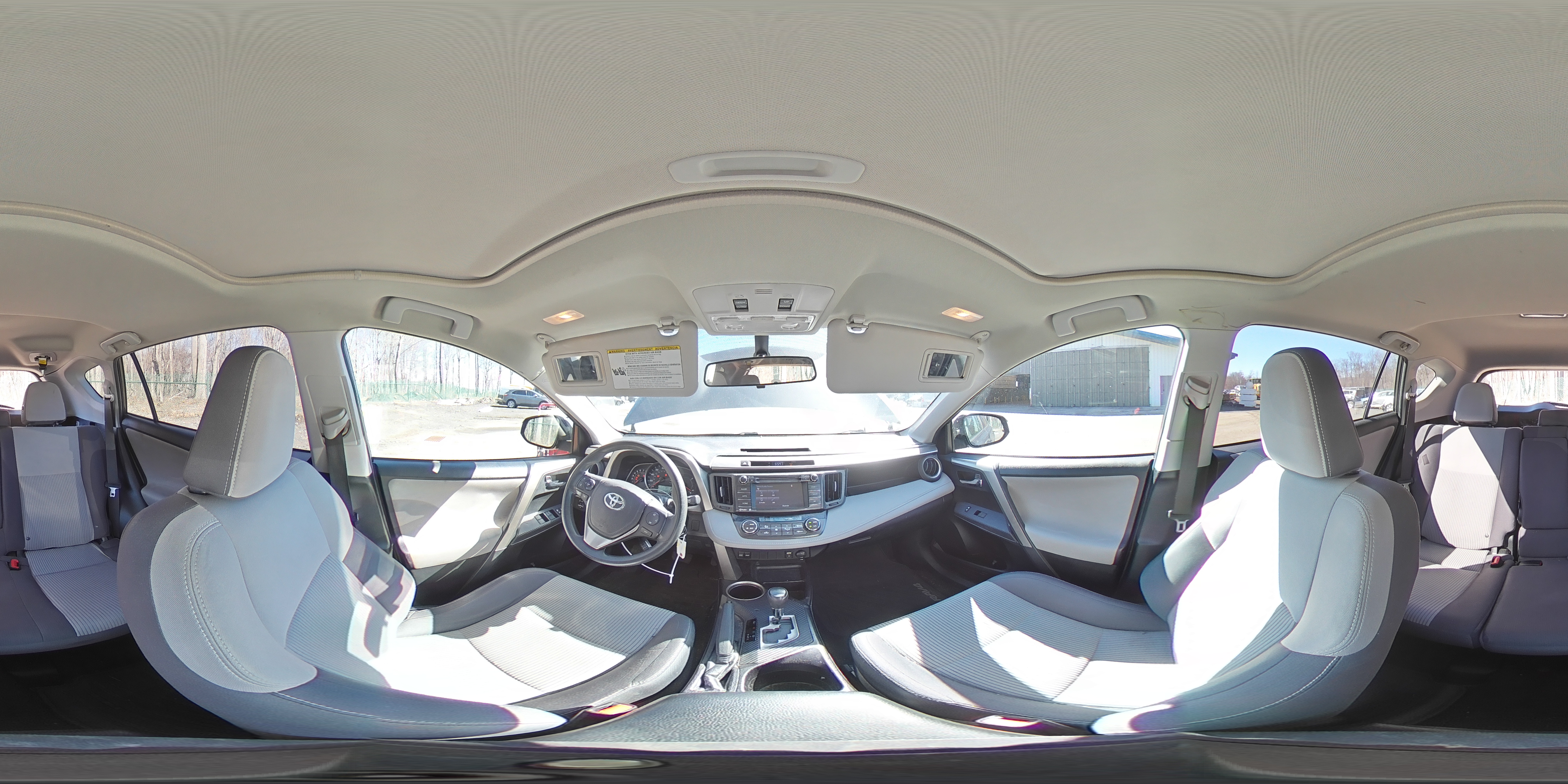 2015 Toyota RAV 4 - Image 13