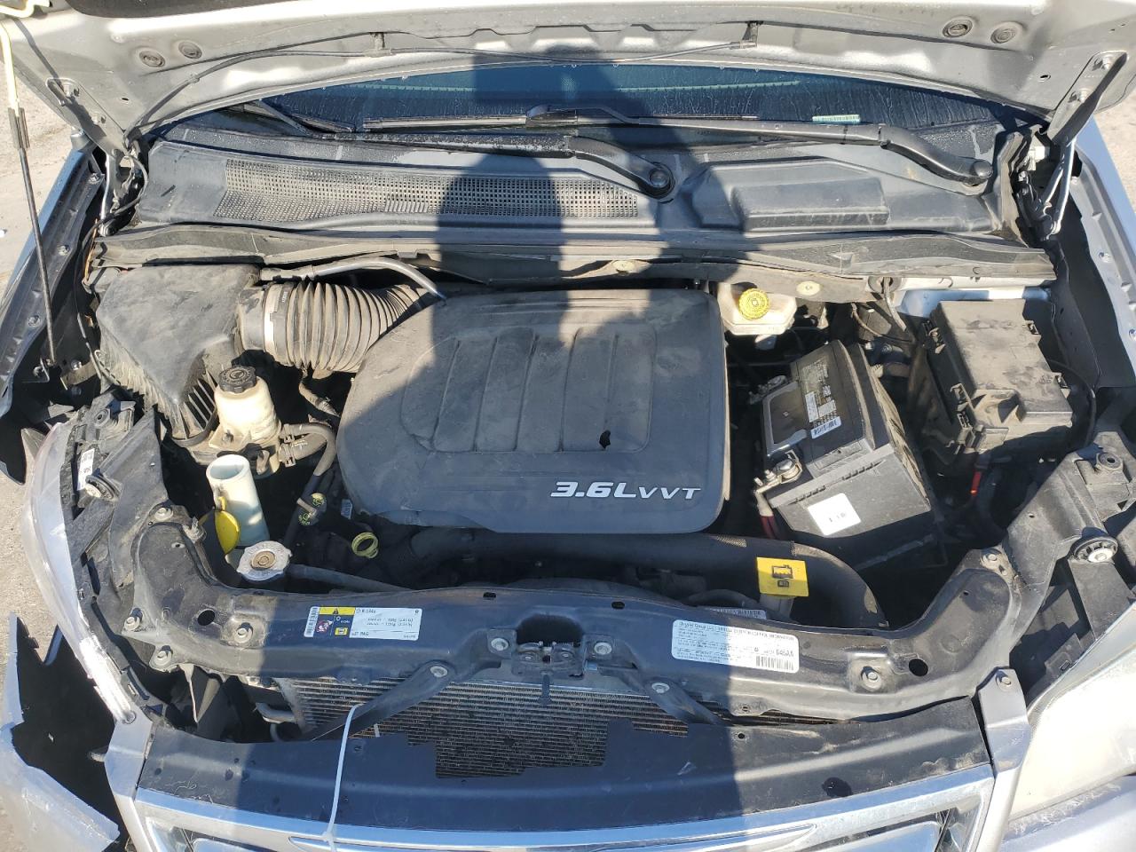 2013 Chrysler Town & Country - Image 14