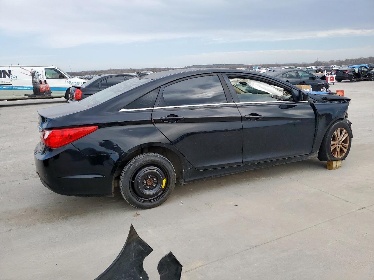 2013 Hyundai Sonata - Image 3