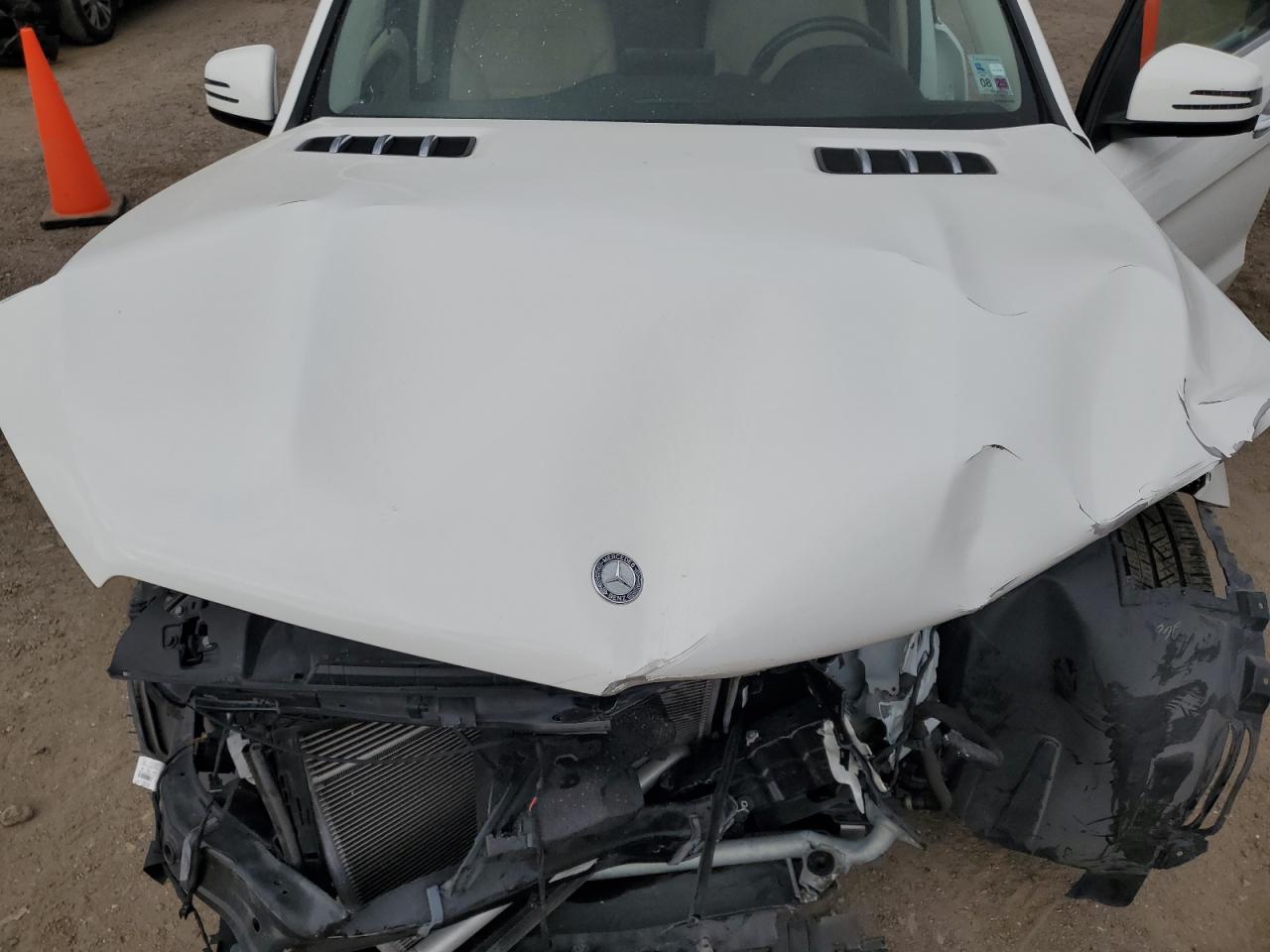 2016 Mercedes-Benz GLE - Image 13