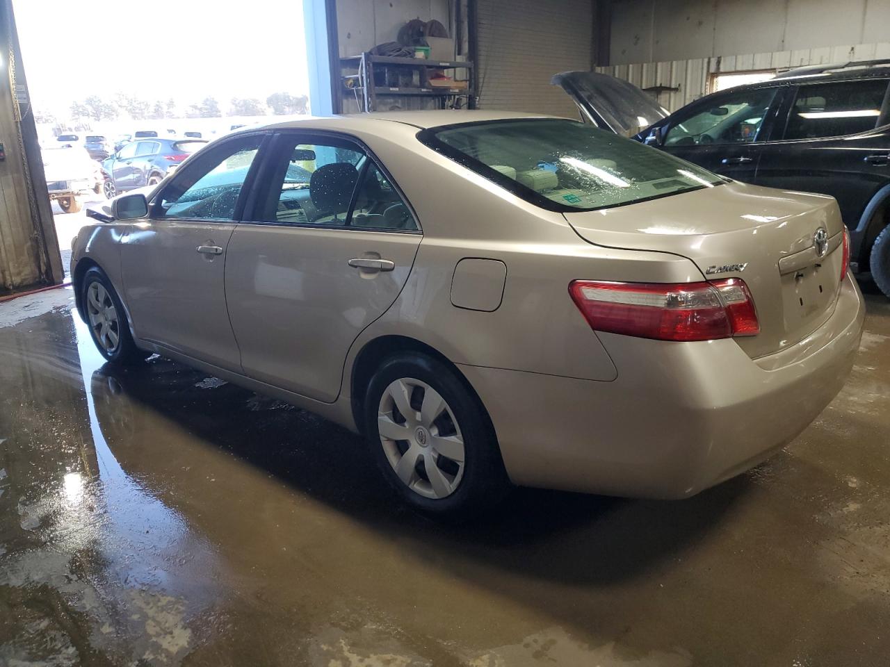 2009 Toyota Camry - Image 2