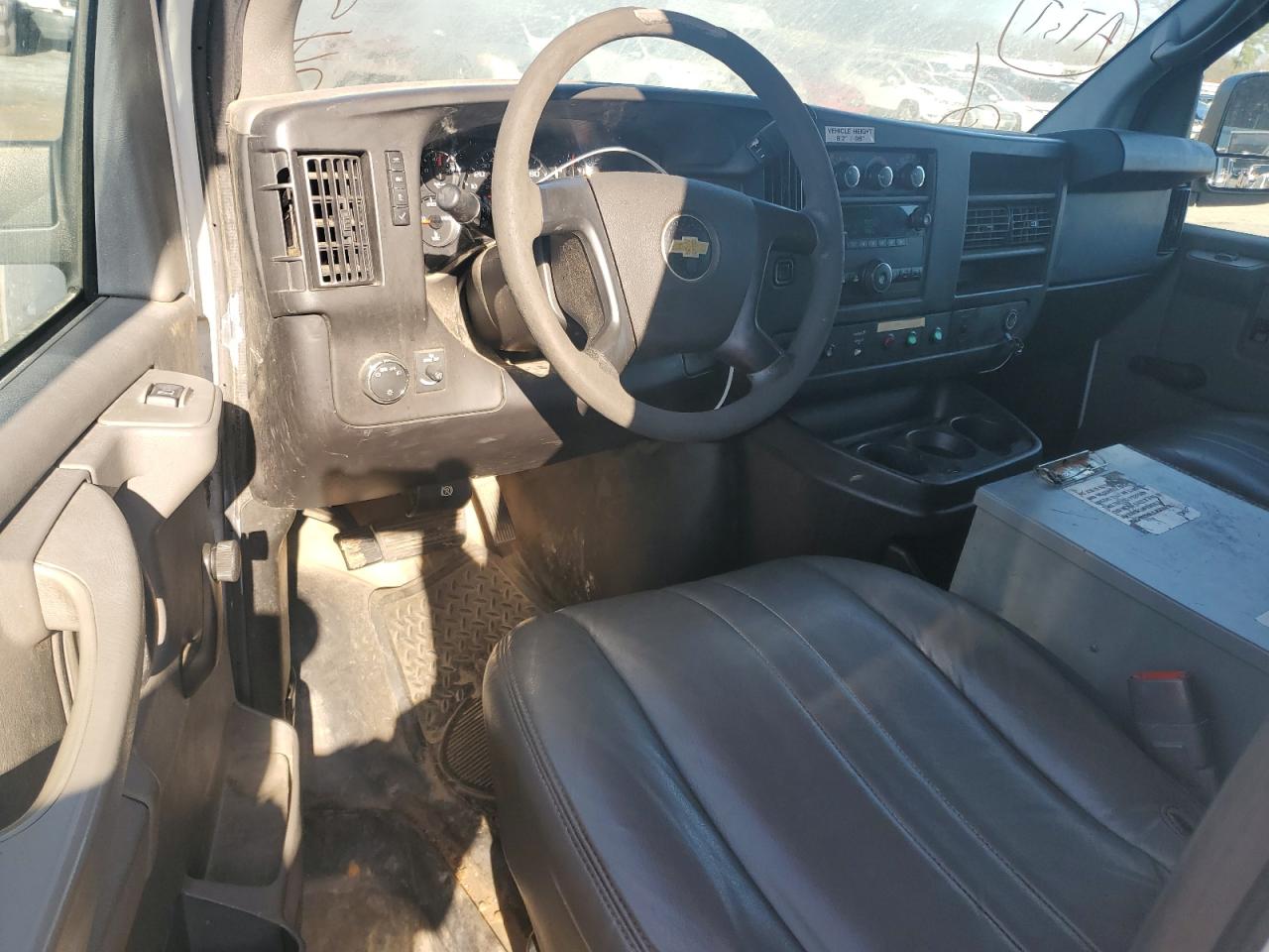 2013 Chevrolet Express - Image 8