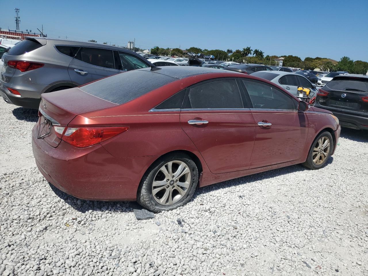 2013 Hyundai Sonata - Image 3