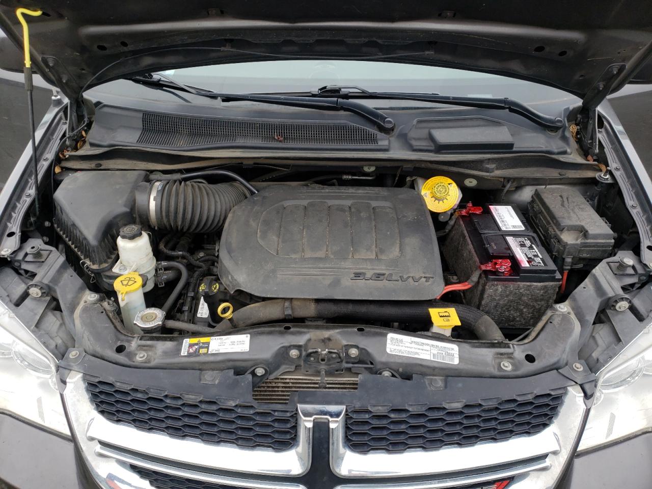 2019 Dodge Caravan - Image 12