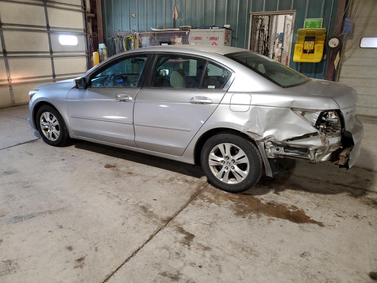 2009 Honda Accord - Image 2