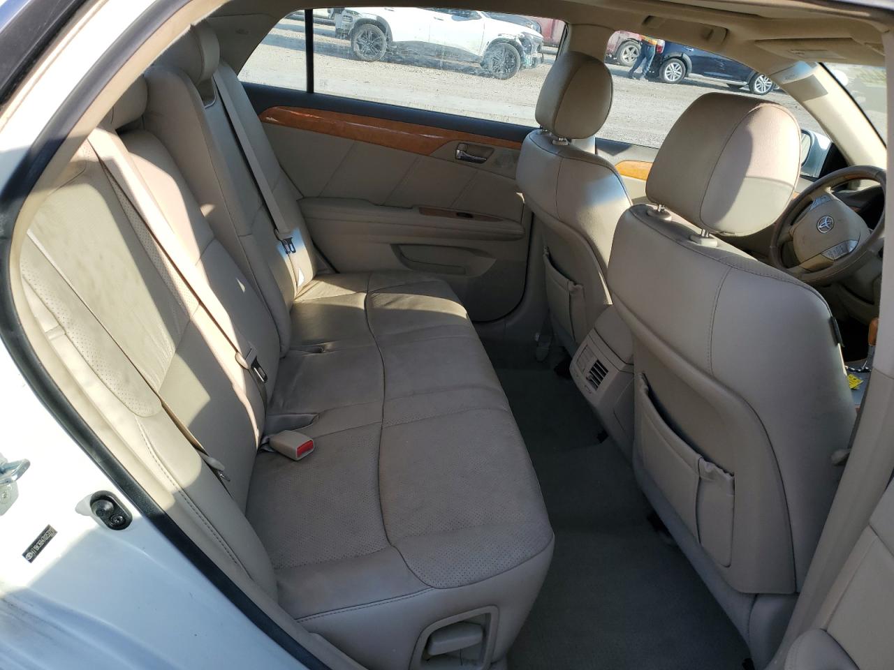 2007 Toyota Avalon - Image 10