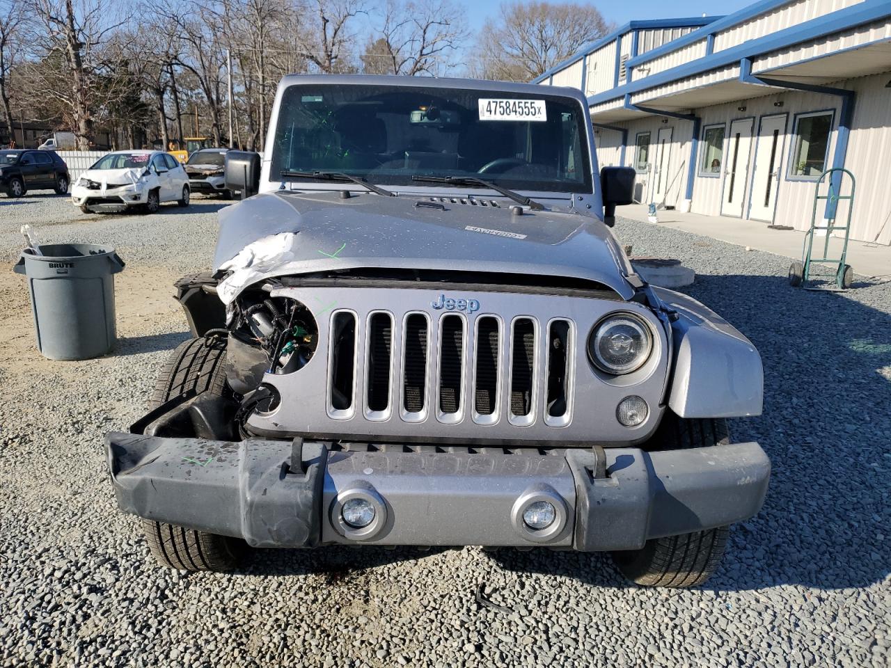 2016 Jeep Wrangler - Image 5
