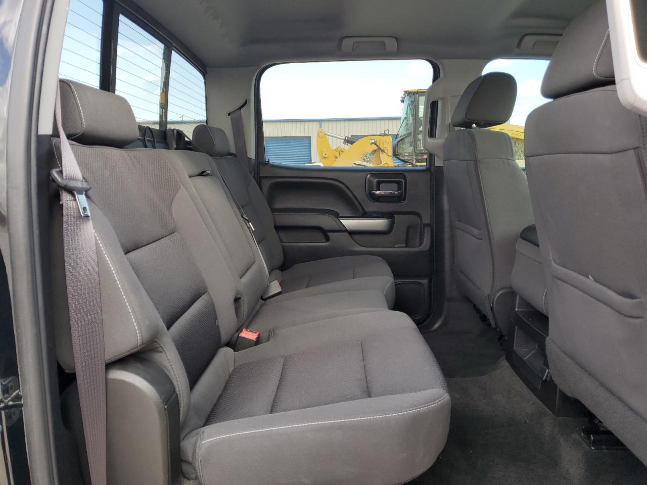 2016 Chevrolet Silverado - Image 10