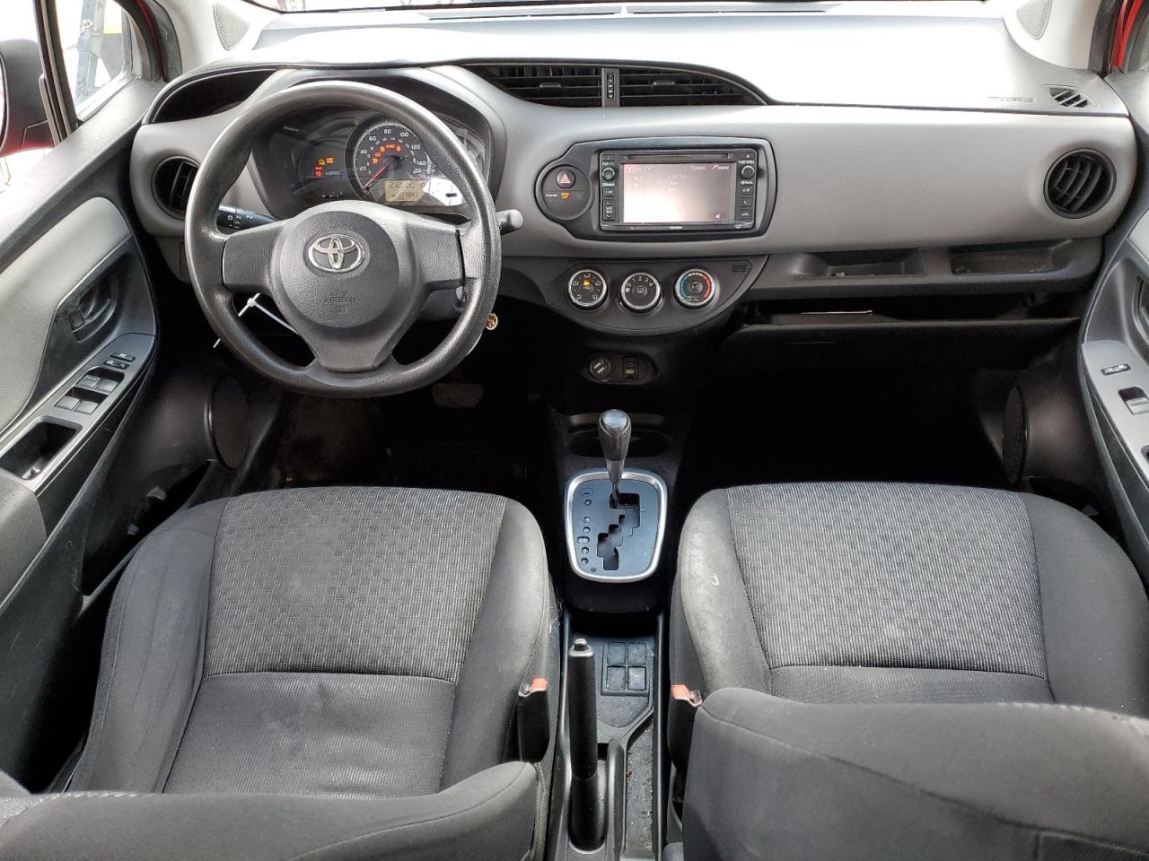 2015 Toyota Yaris - Image 8