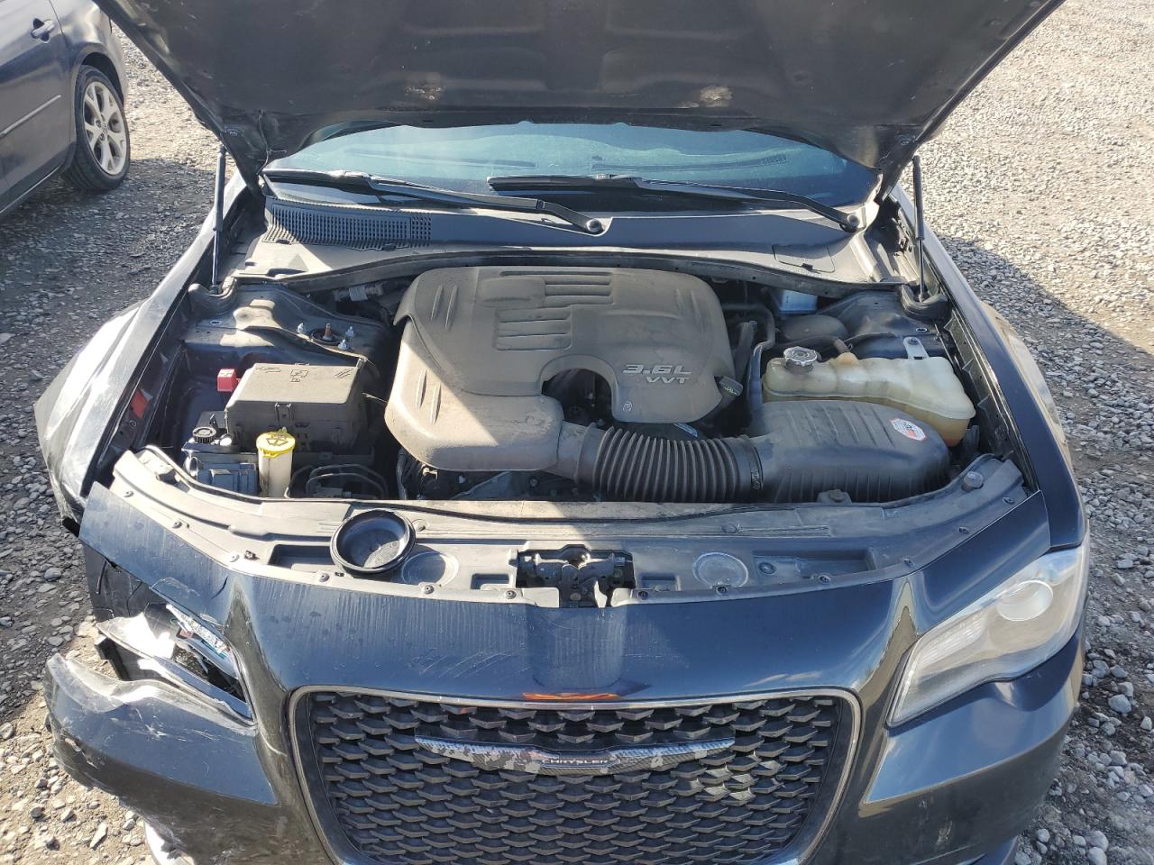 2019 Chrysler 300 - Image 11