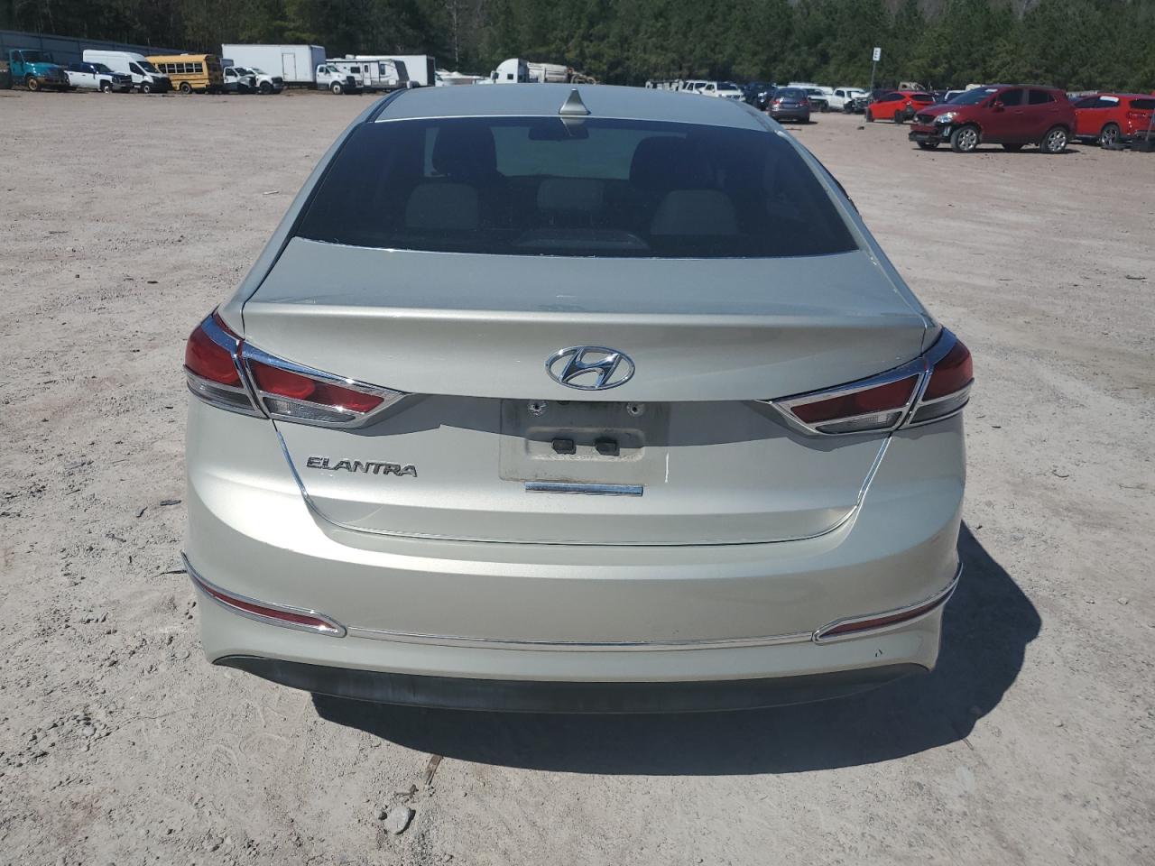 2017 Hyundai Elantra - Image 6