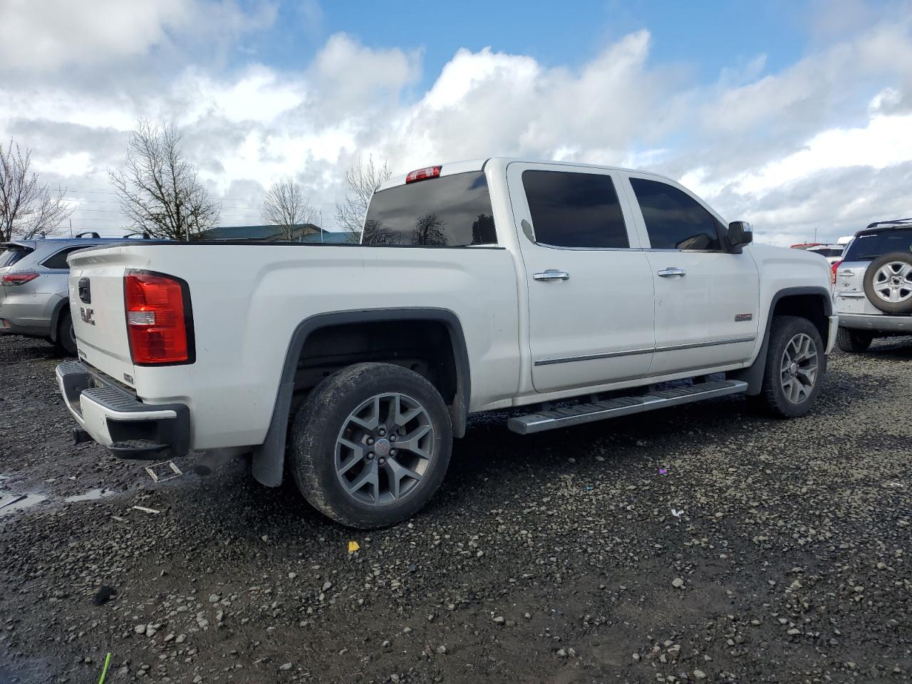 2014 GMC Sierra - Image 3