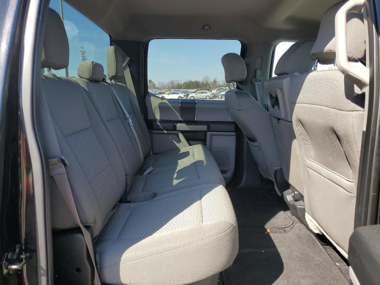 2015 Ford F-150 - Image 10