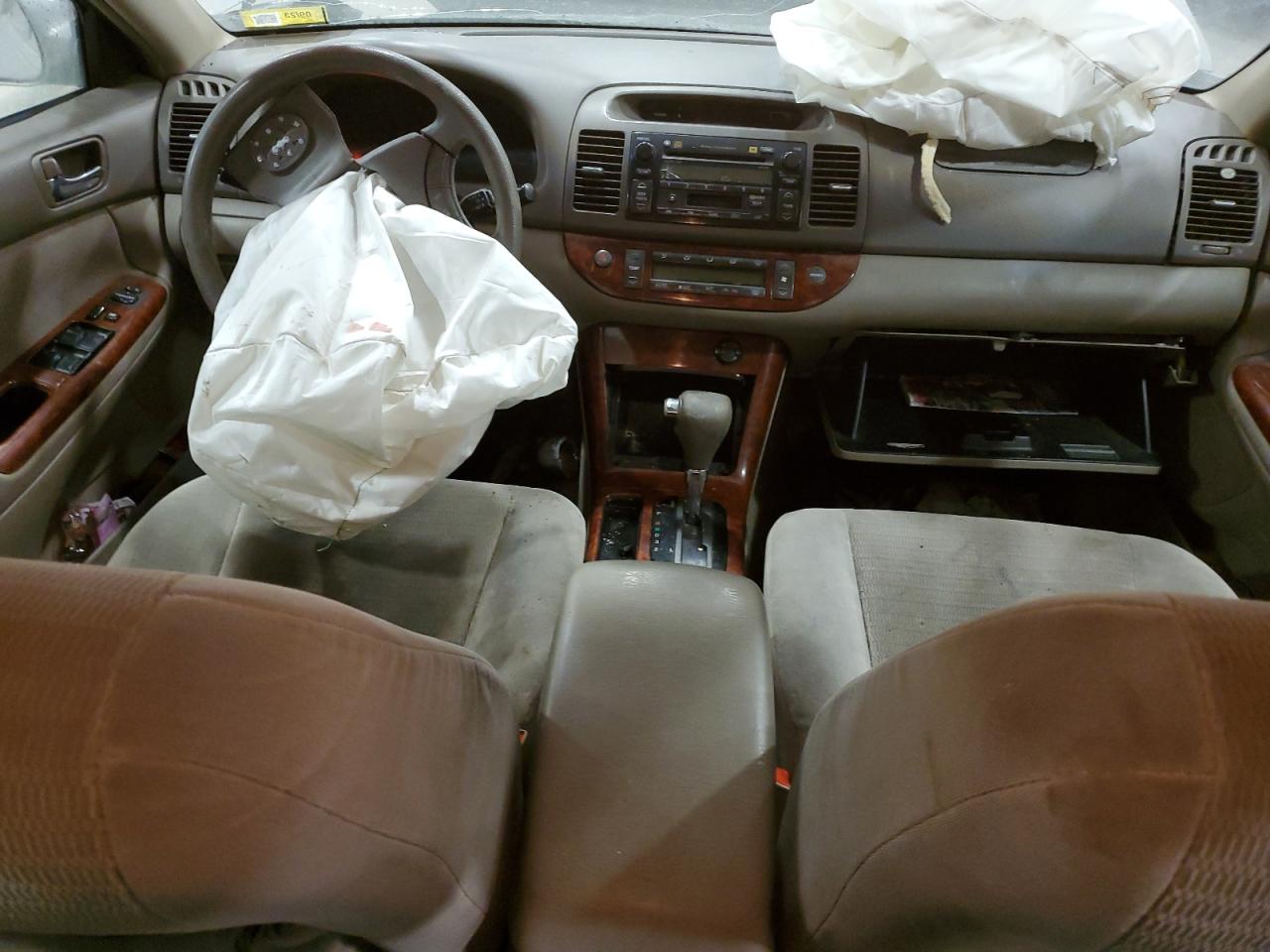 2005 Toyota Camry - Image 8