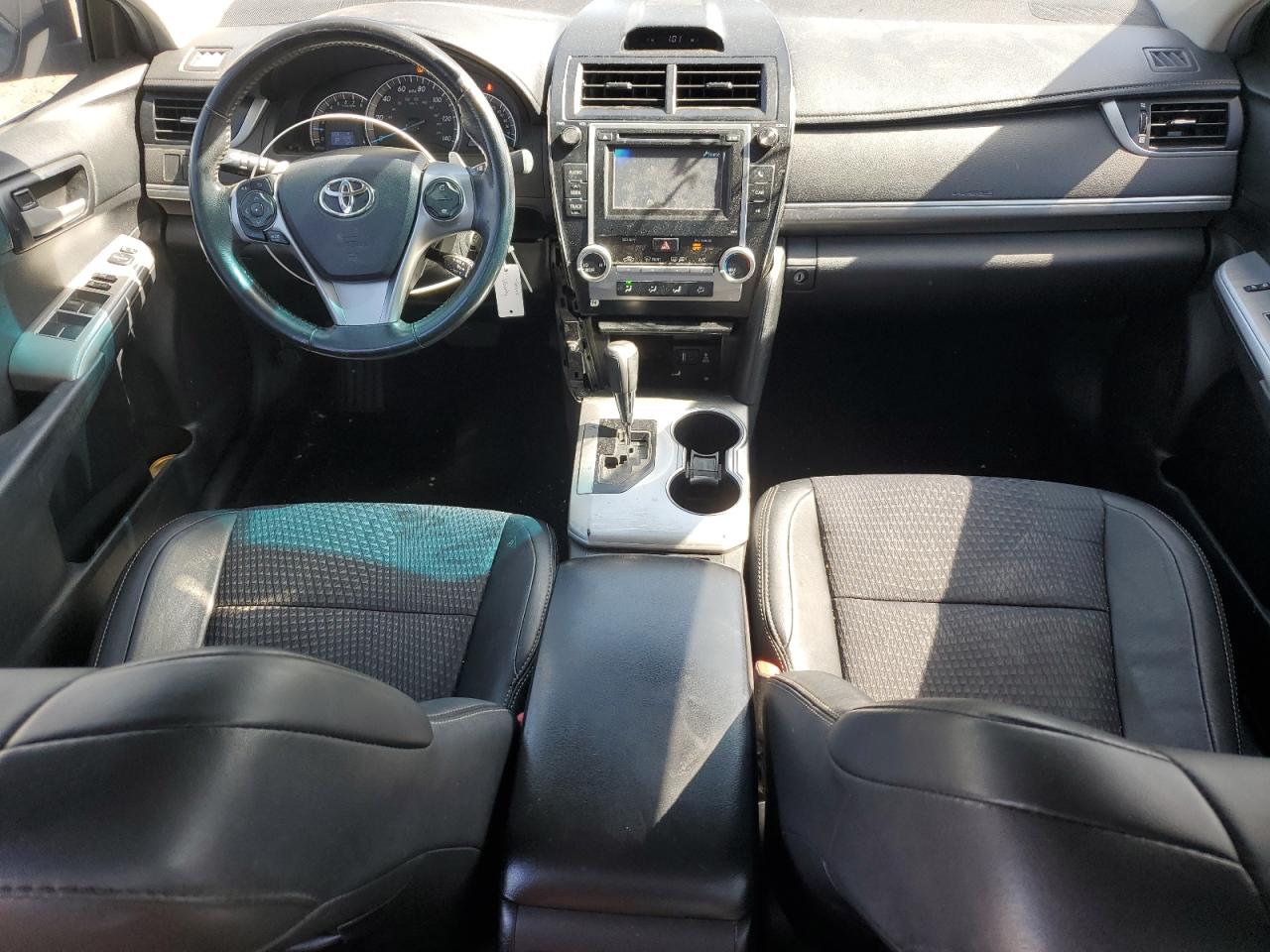 2014 Toyota Camry - Image 8