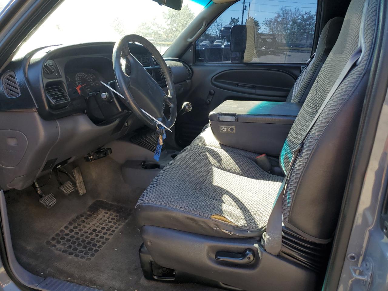 1999 Dodge Ram 2500 VIN: 3B7KC2362XG112865 Lot: 50660455