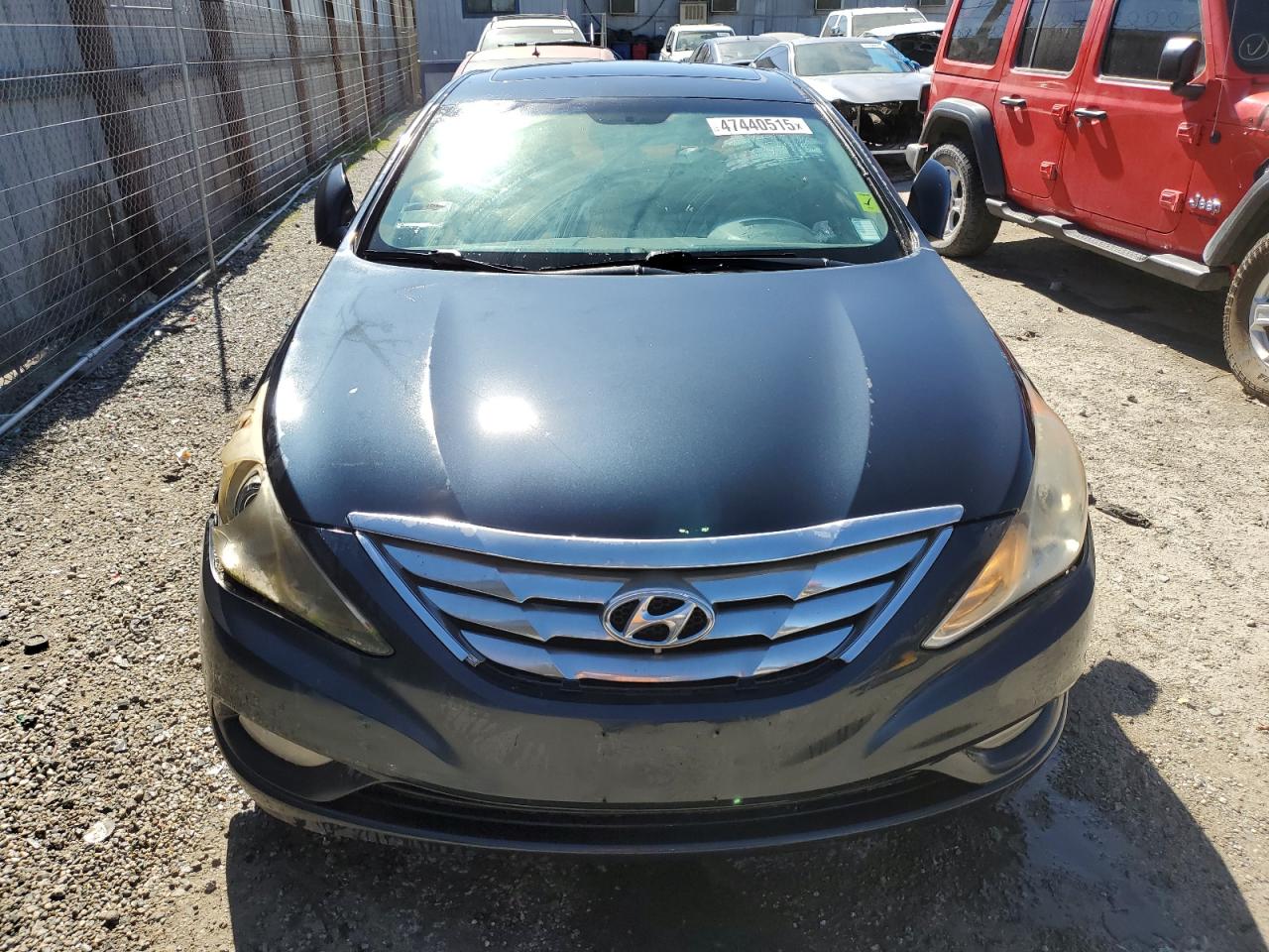 2011 Hyundai Sonata - Image 5